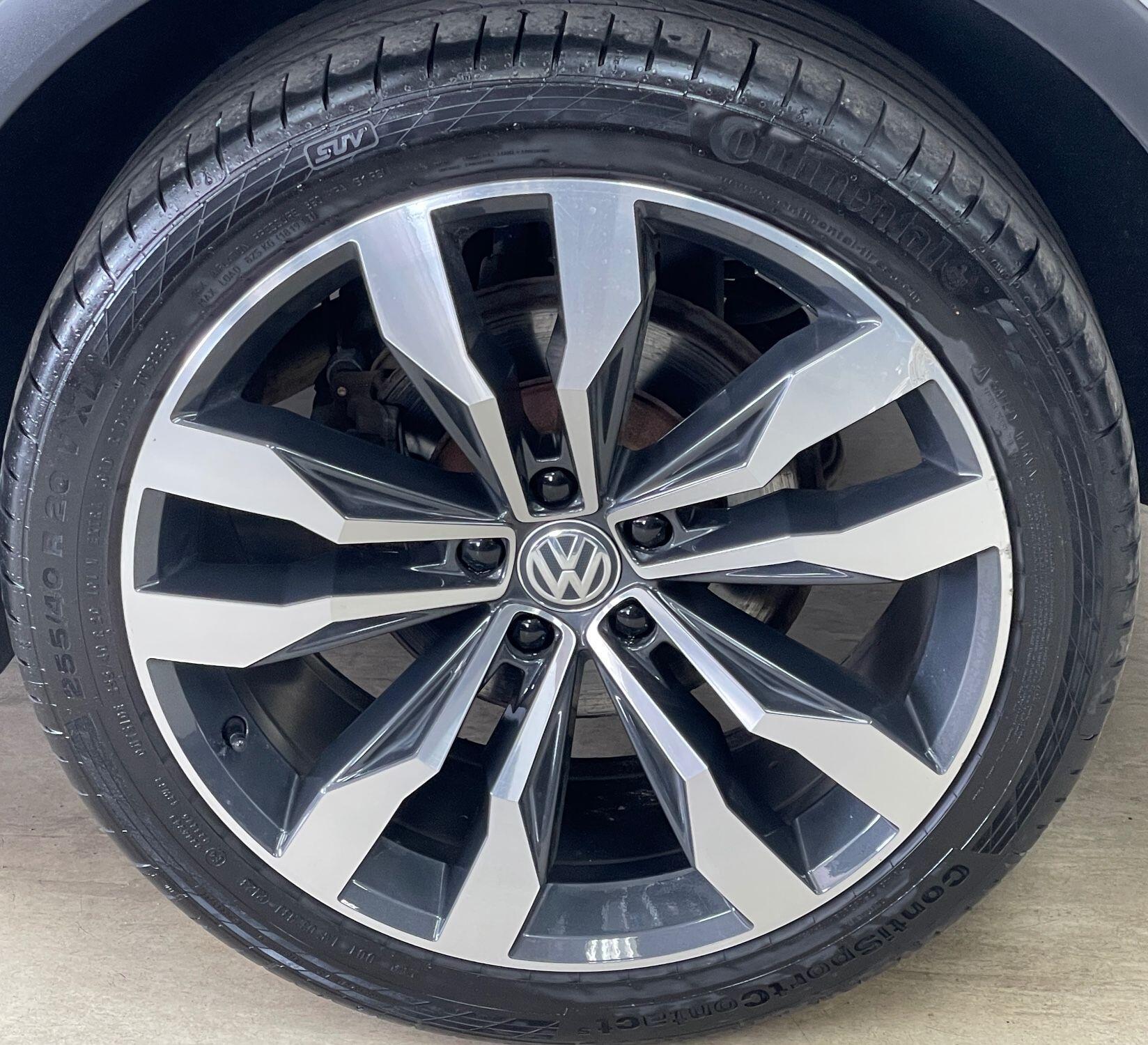 Volkswagen Tiguan - Image 17