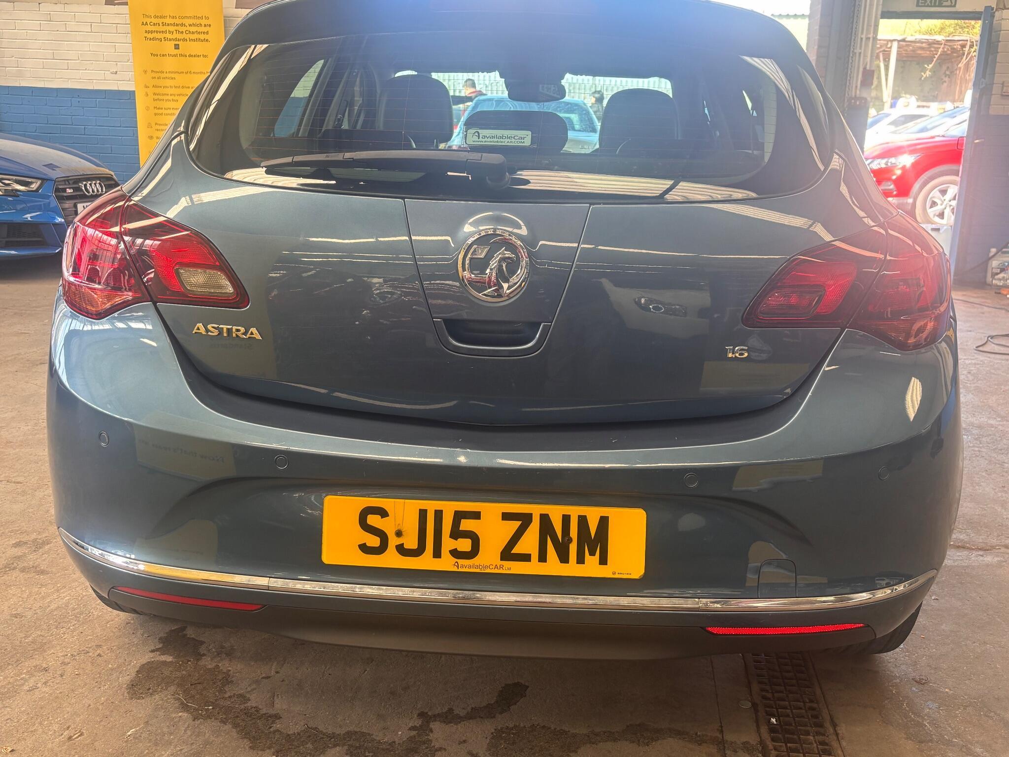 Vauxhall Astra - Image 9