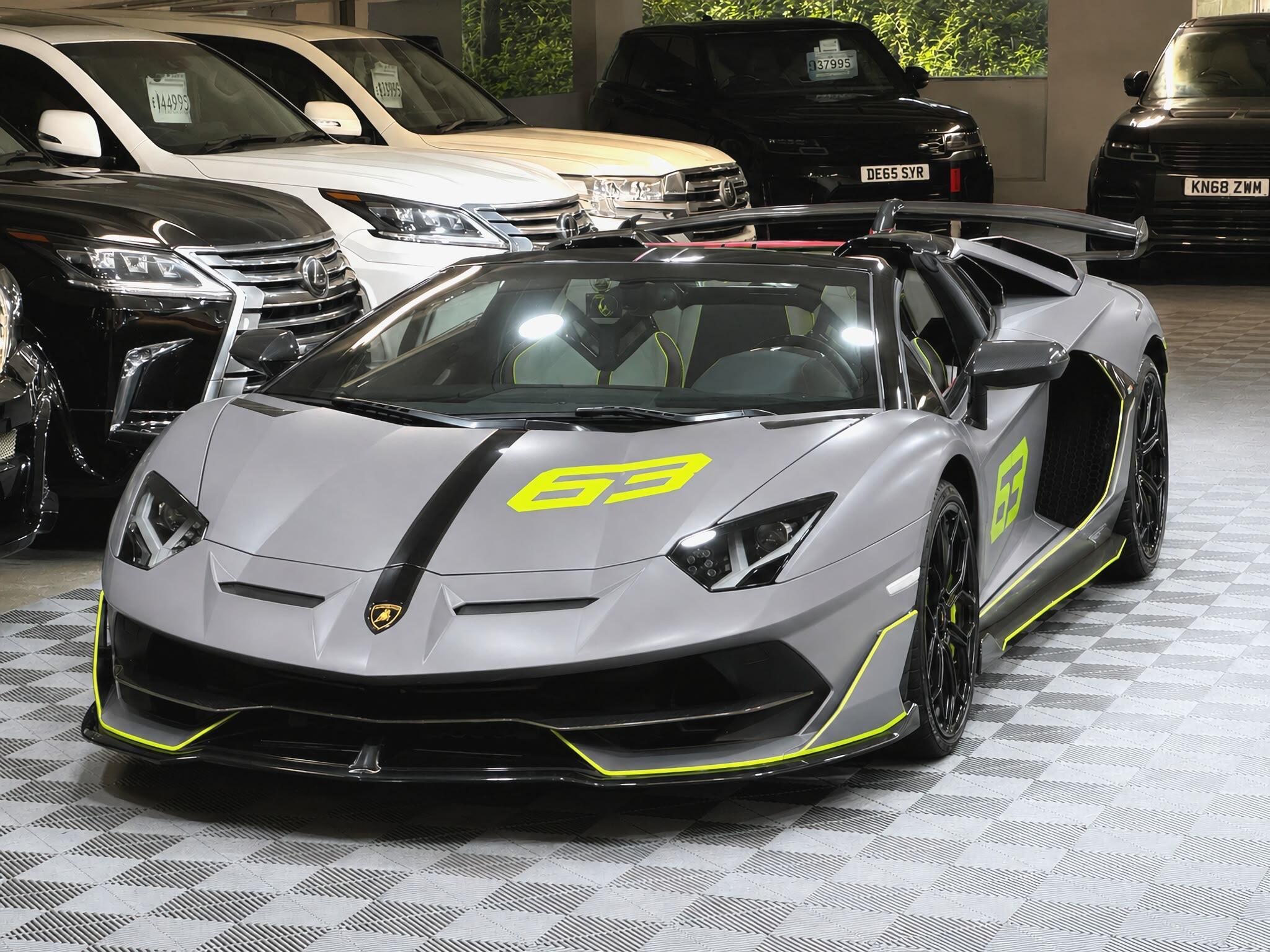 Lamborghini Aventador - Image 4