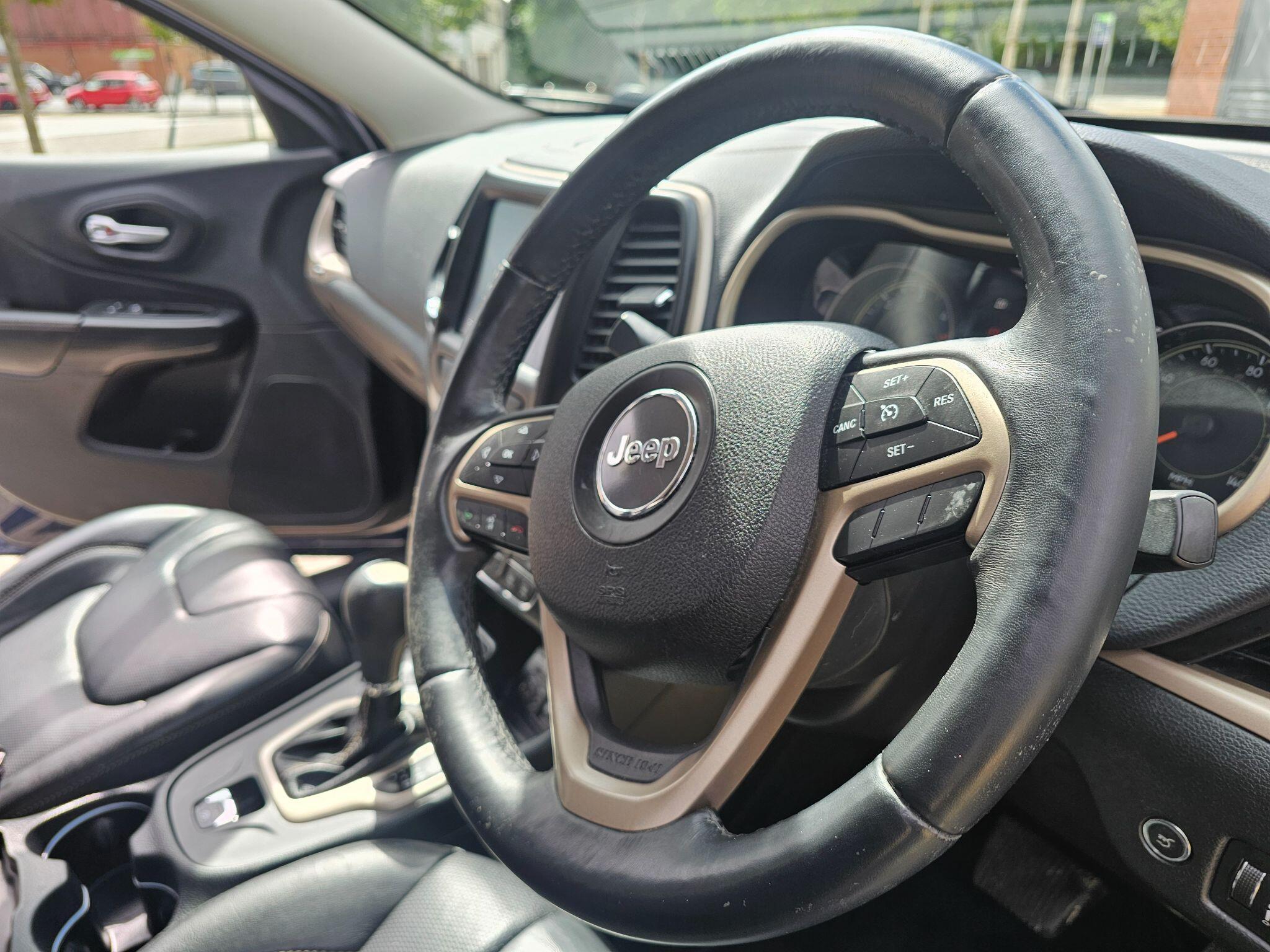 Jeep Cherokee - Image 20