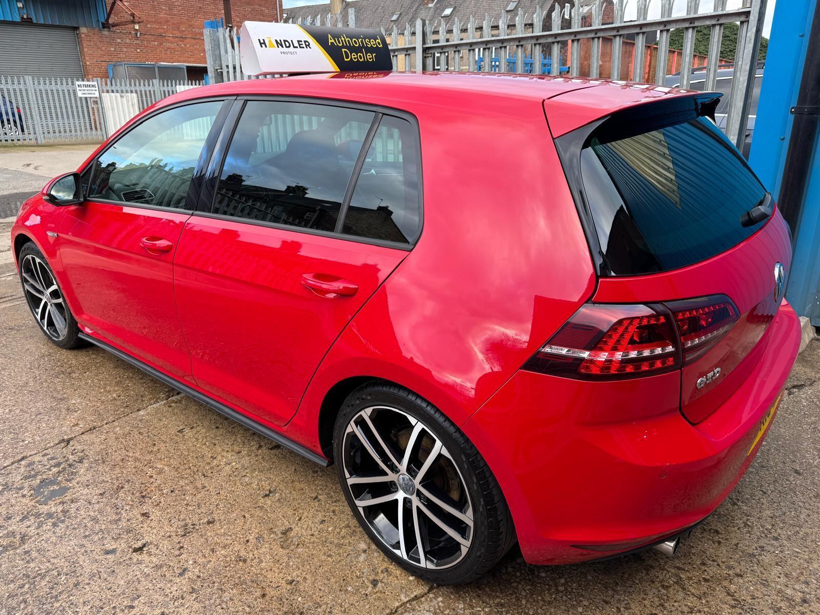 Volkswagen Golf - Image 7