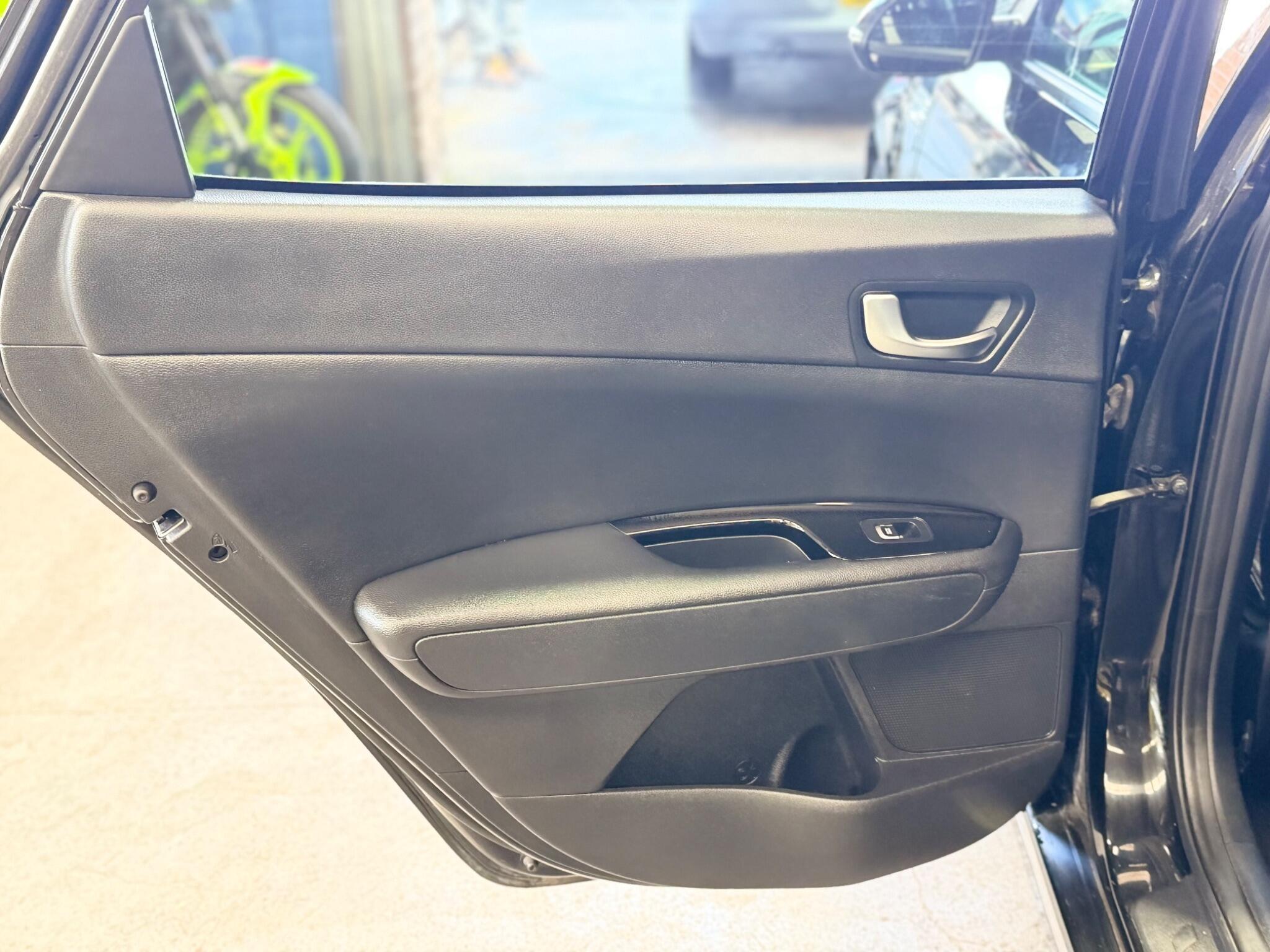 Kia Optima - Image 47