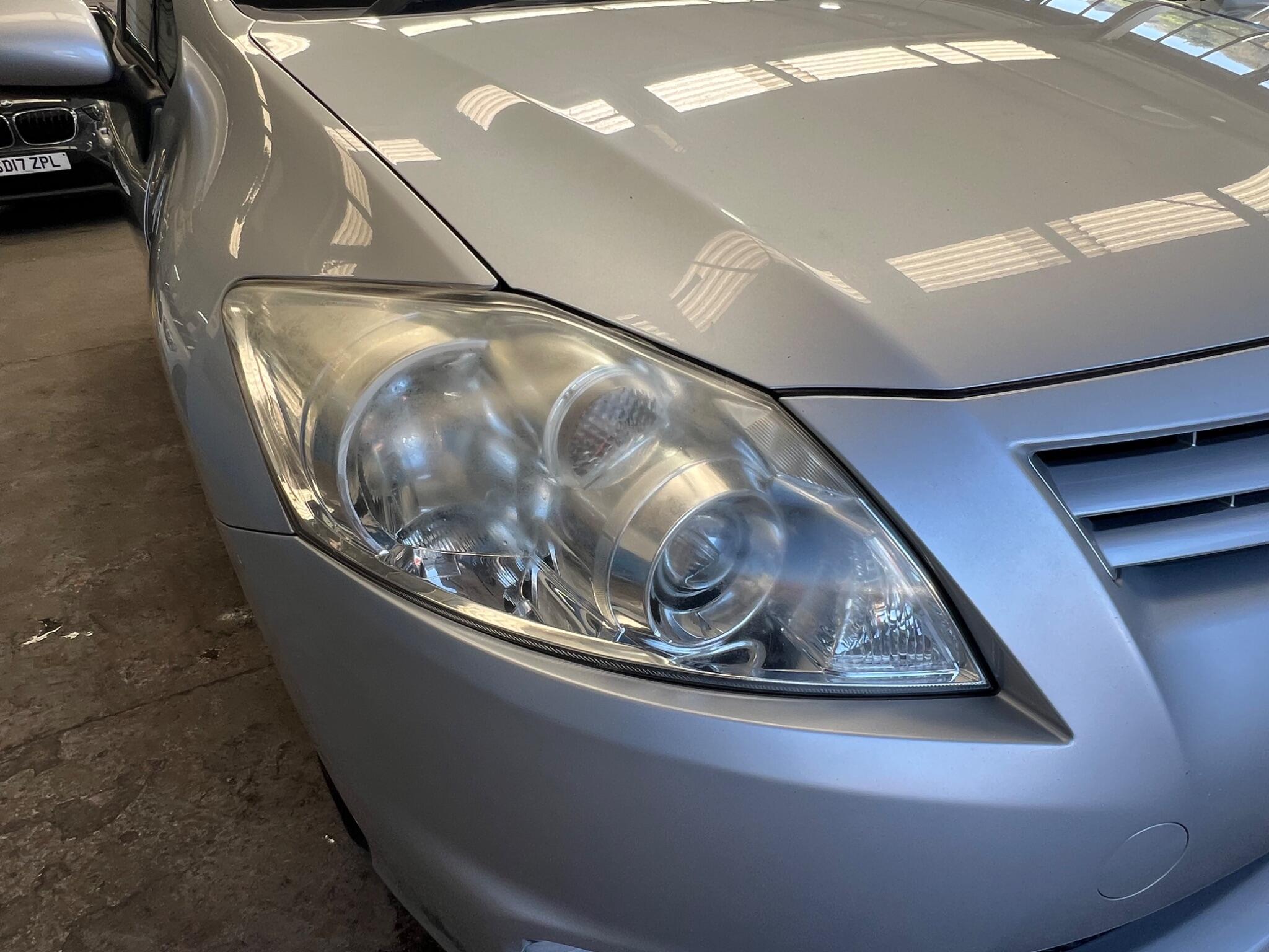 Toyota Auris - Image 10