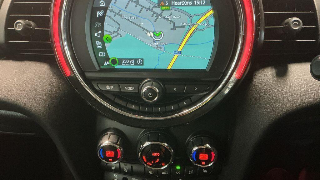 MINI Hatch - Image 2