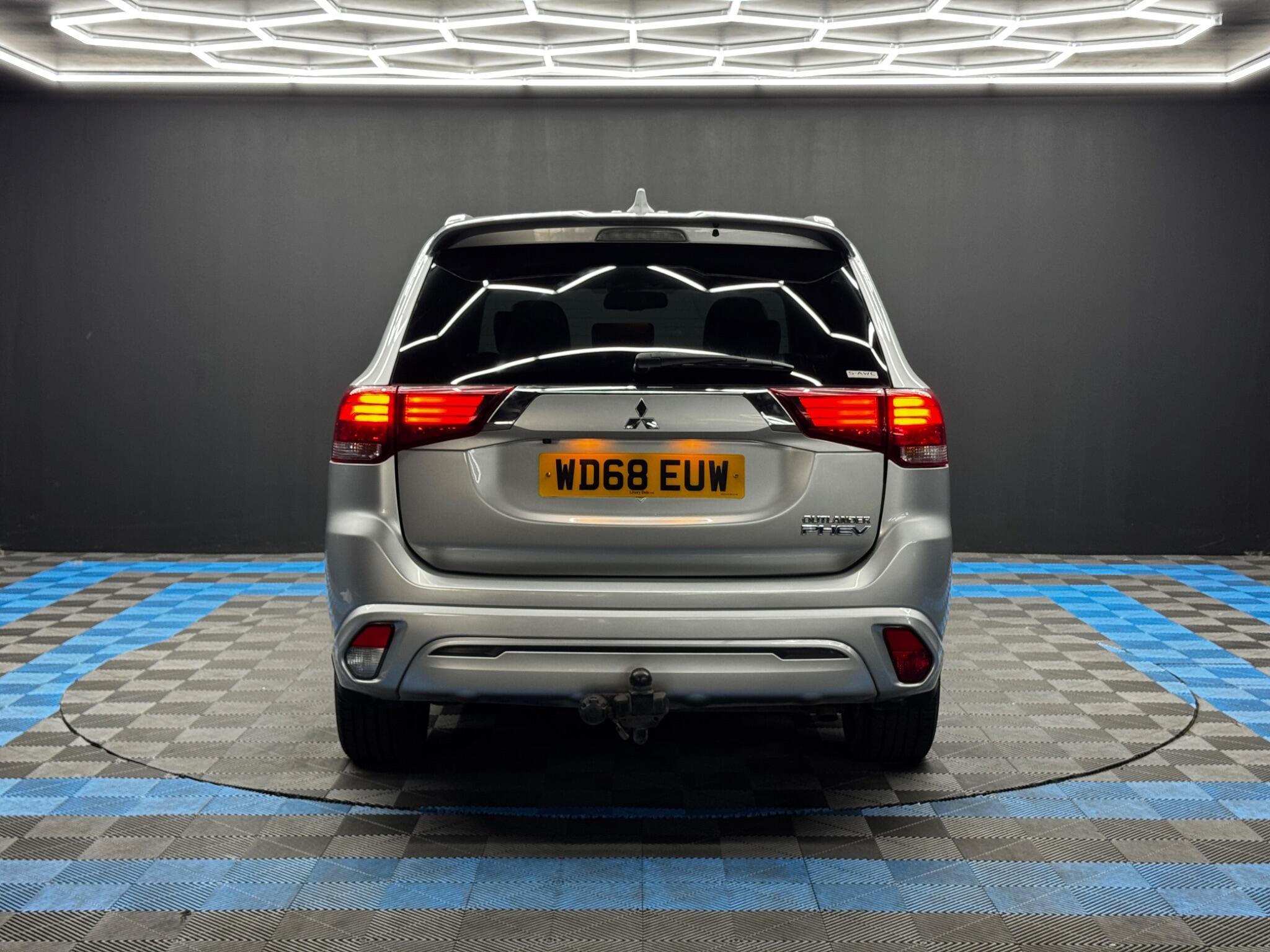 Mitsubishi Outlander - Image 6