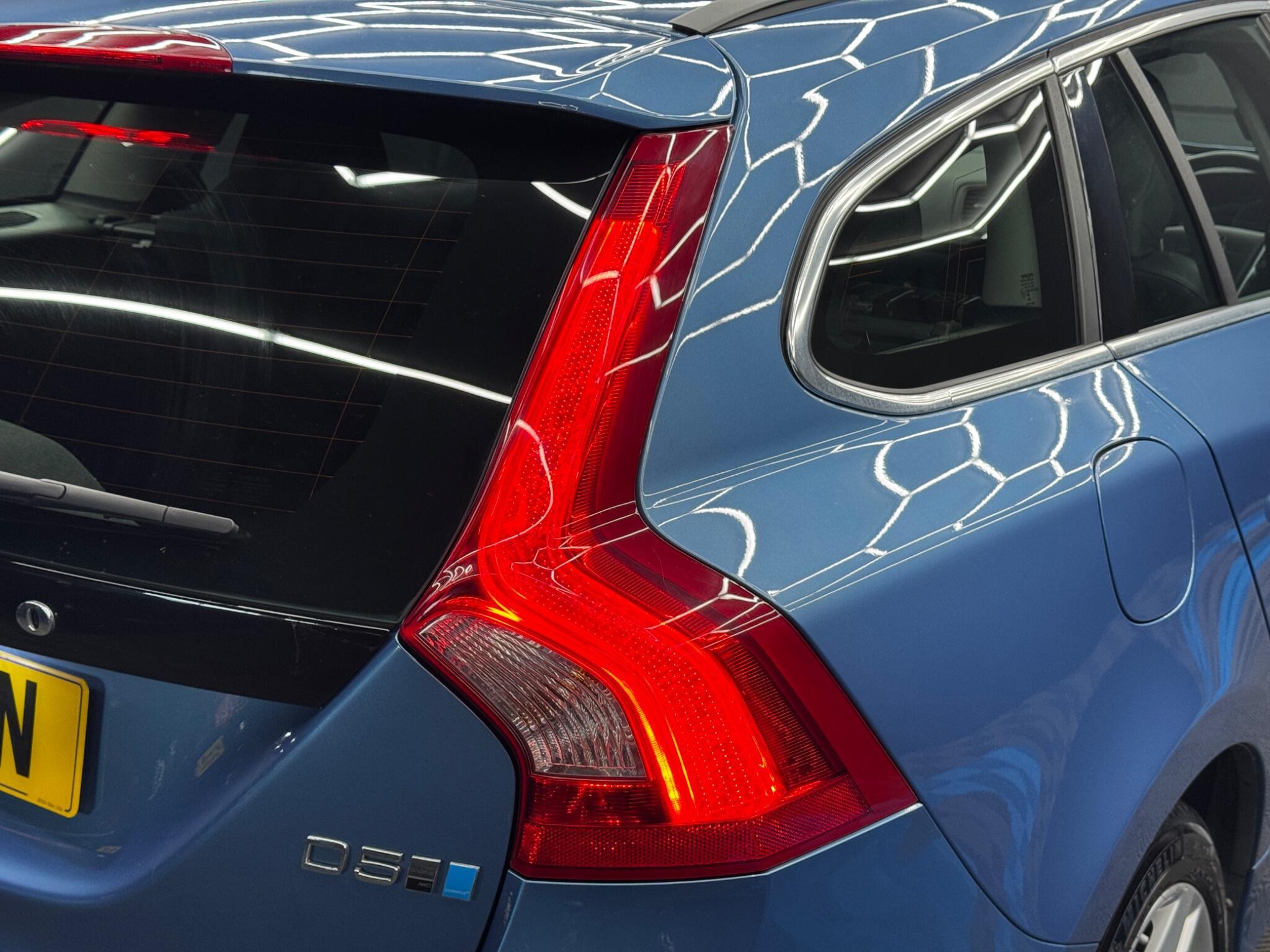 Volvo V60 - Image 42