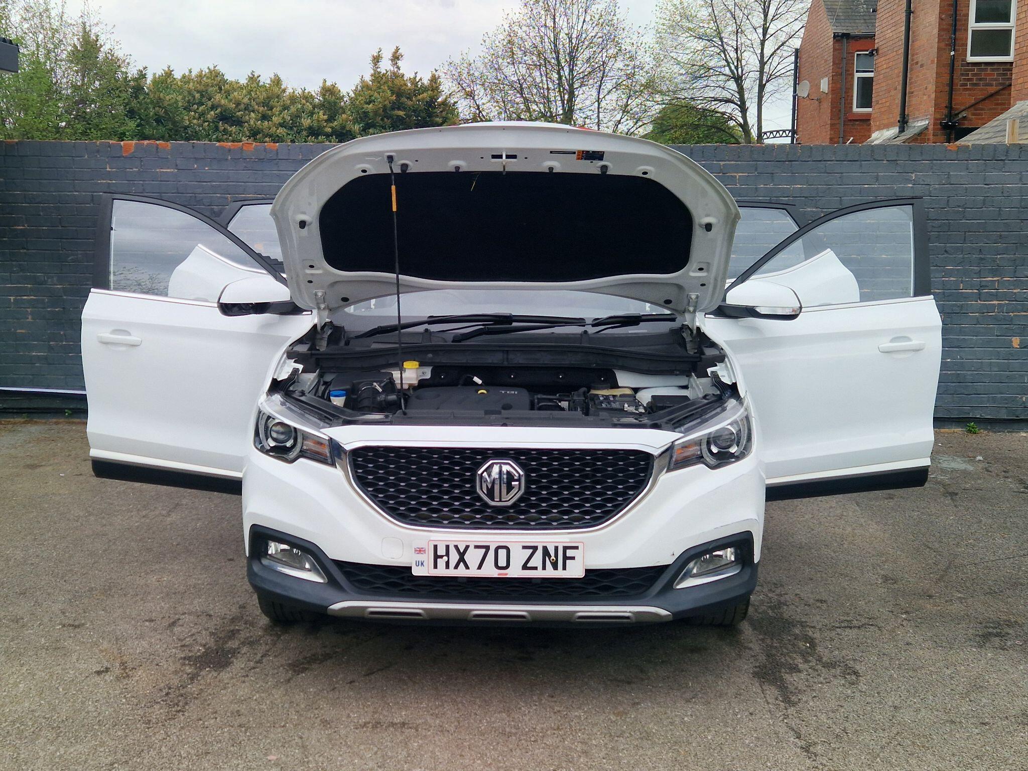 MG MG ZS - Image 13