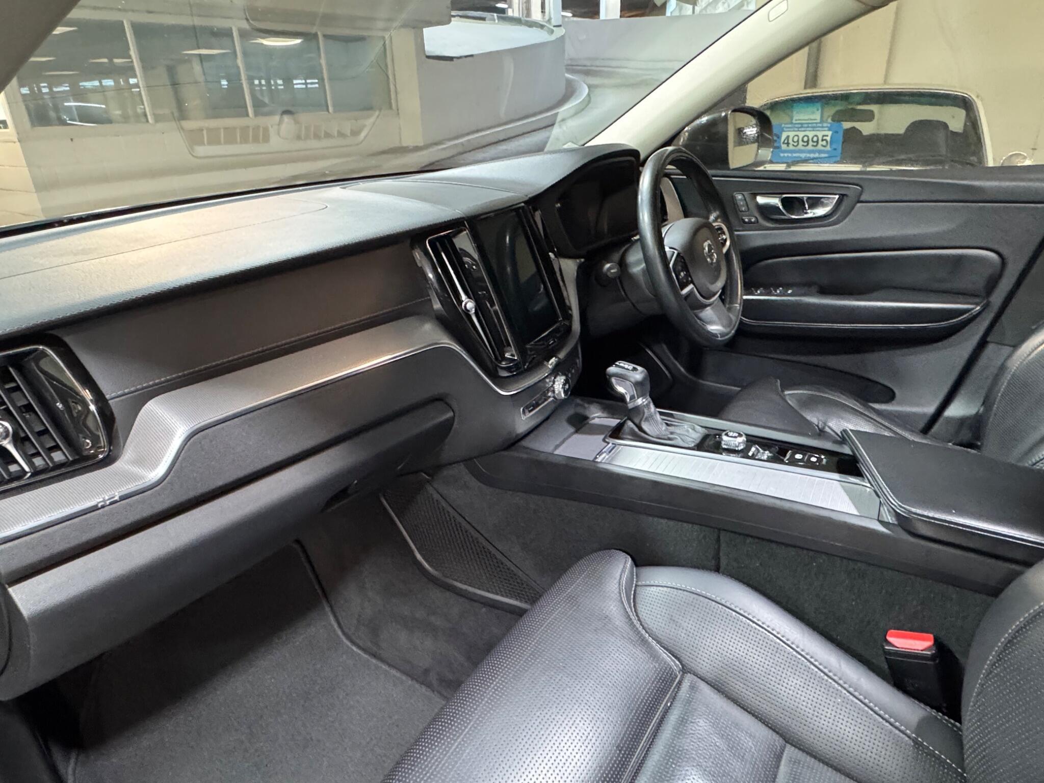 Volvo XC60 - Image 11