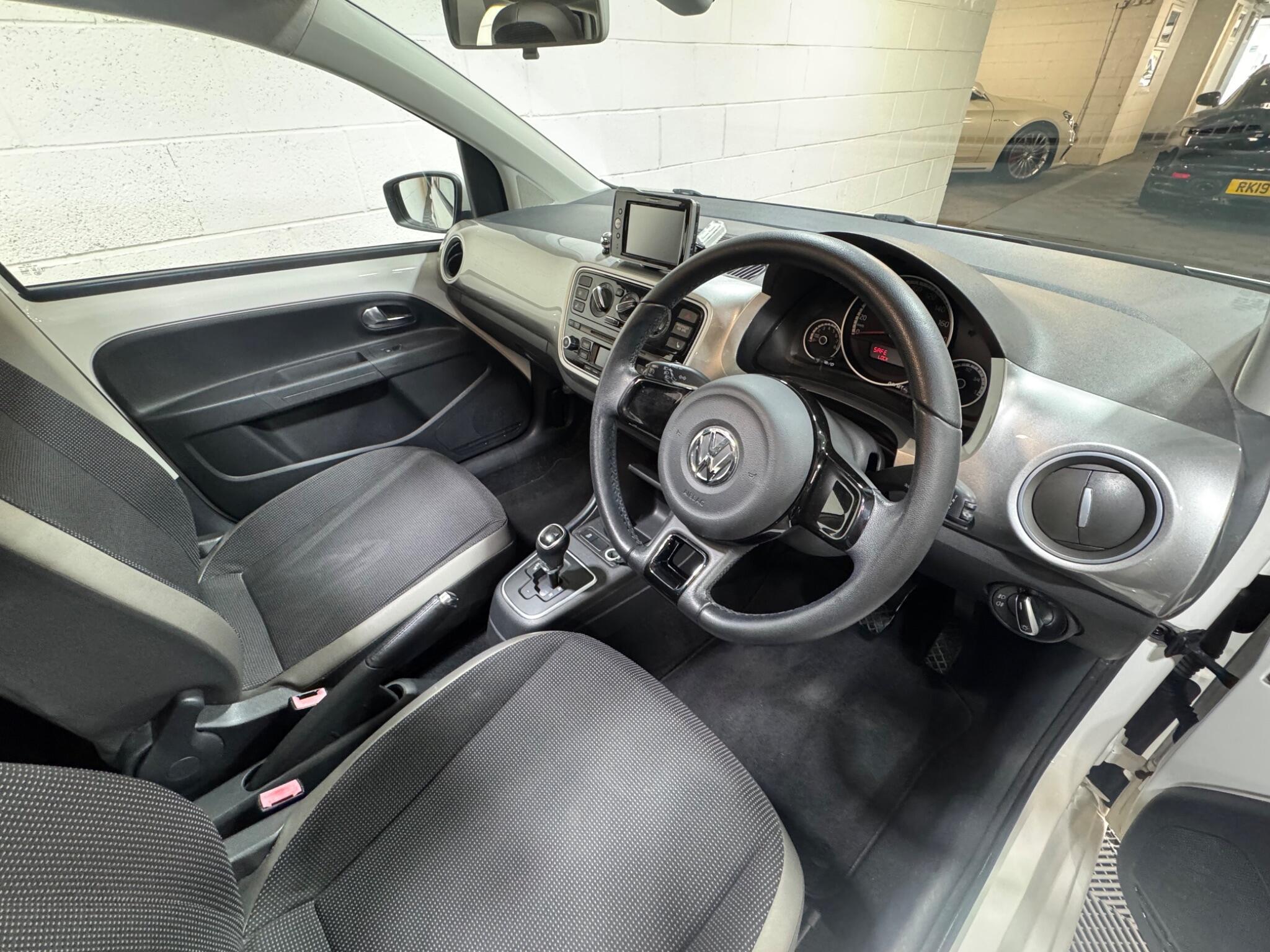 Volkswagen up! - Image 9