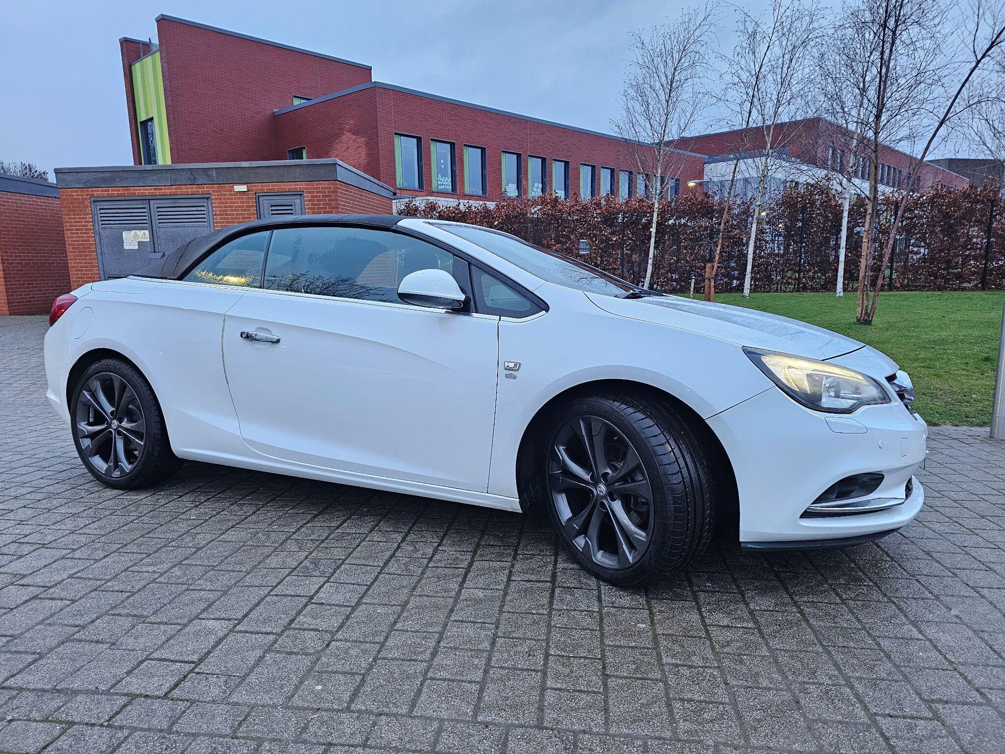 Vauxhall Cascada - Image 11