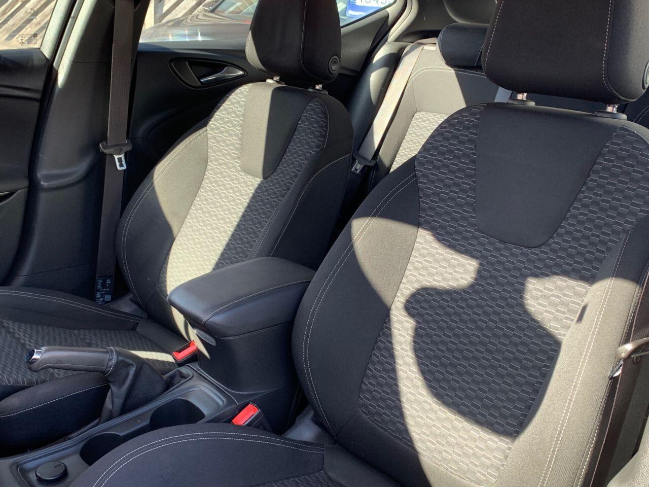 Vauxhall Astra - Image 16