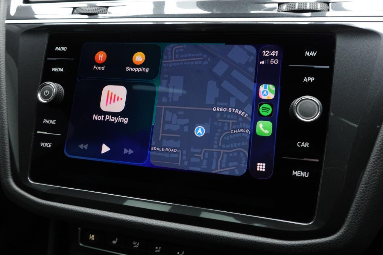 Volkswagen Tiguan - Image 23