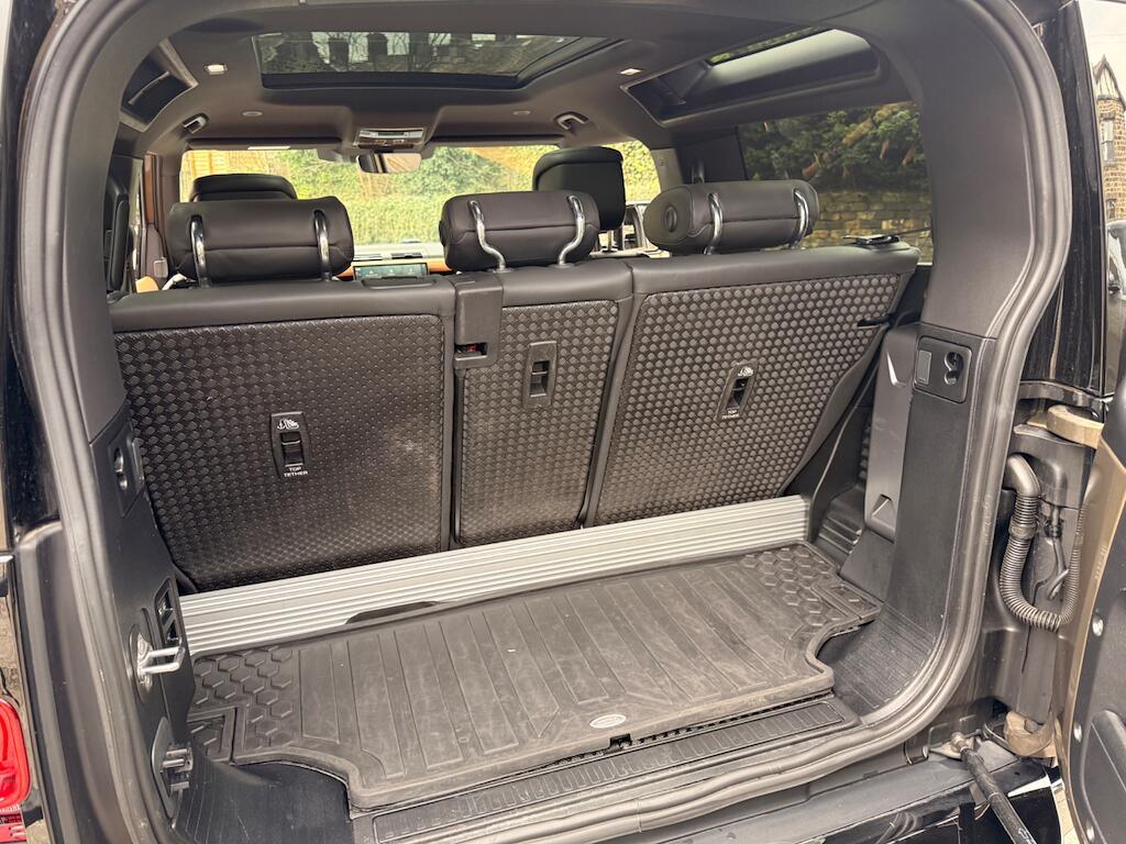 Land Rover Defender 90 - Image 32