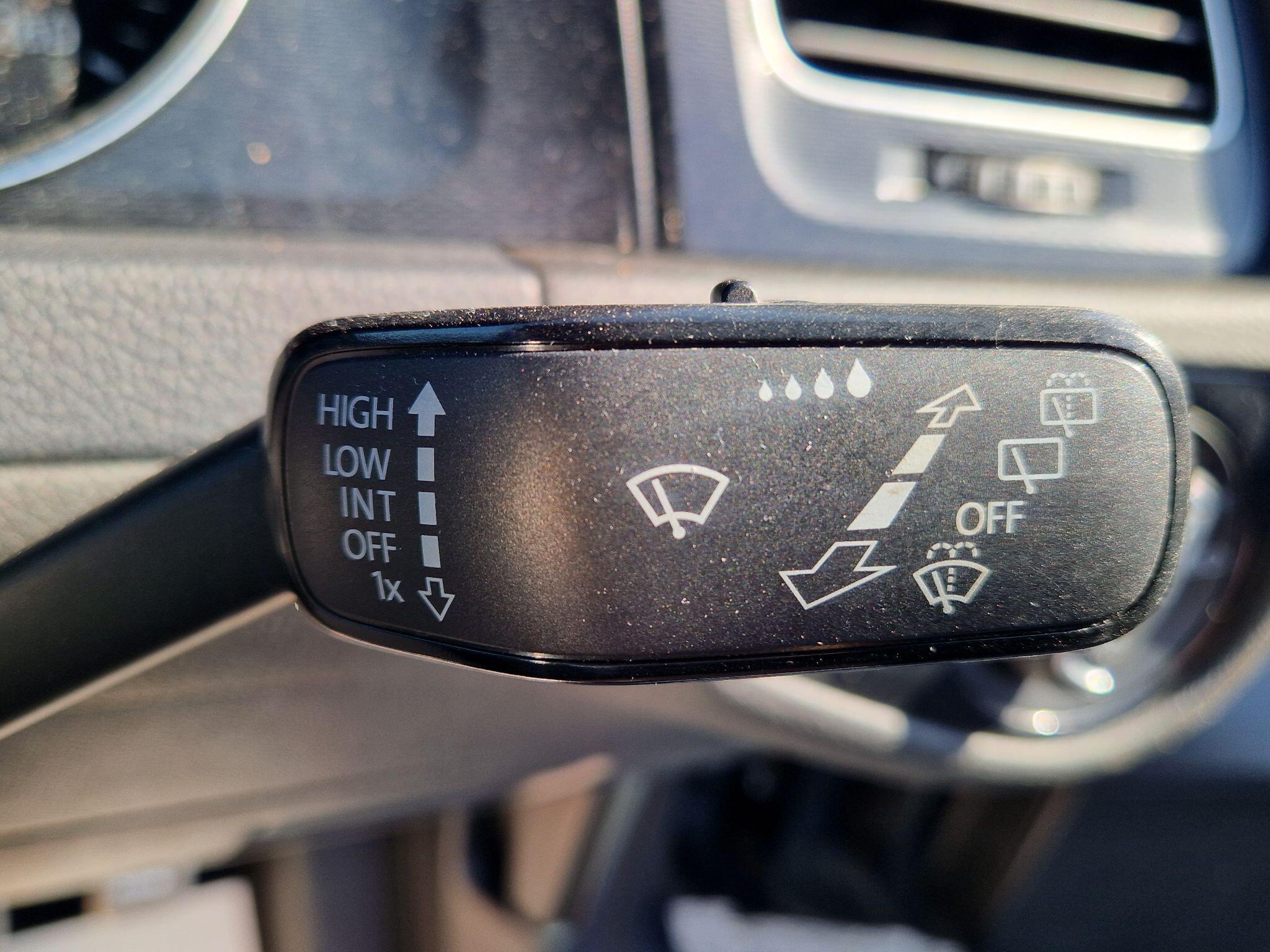 Volkswagen Golf - Image 46