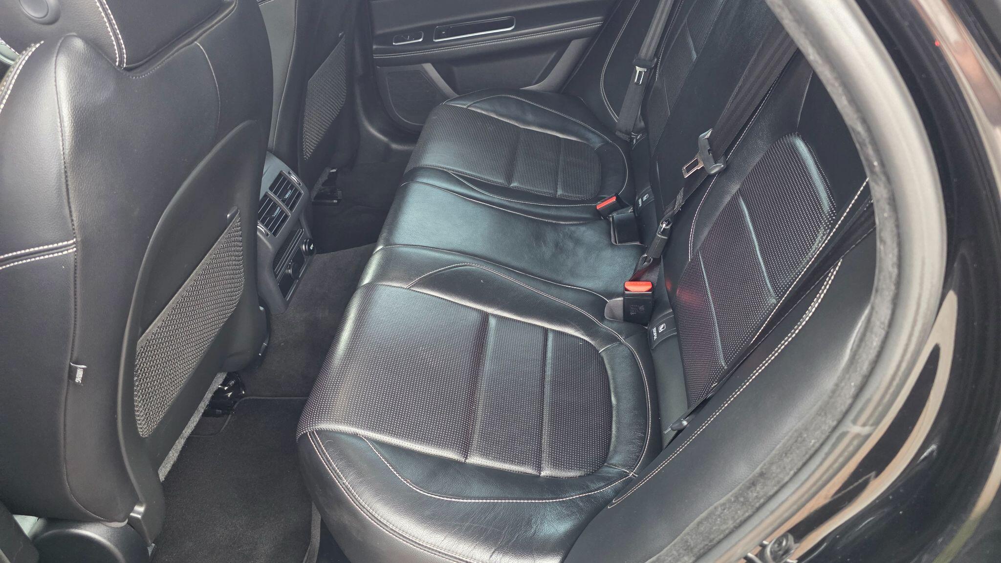 Jaguar XF - Image 37