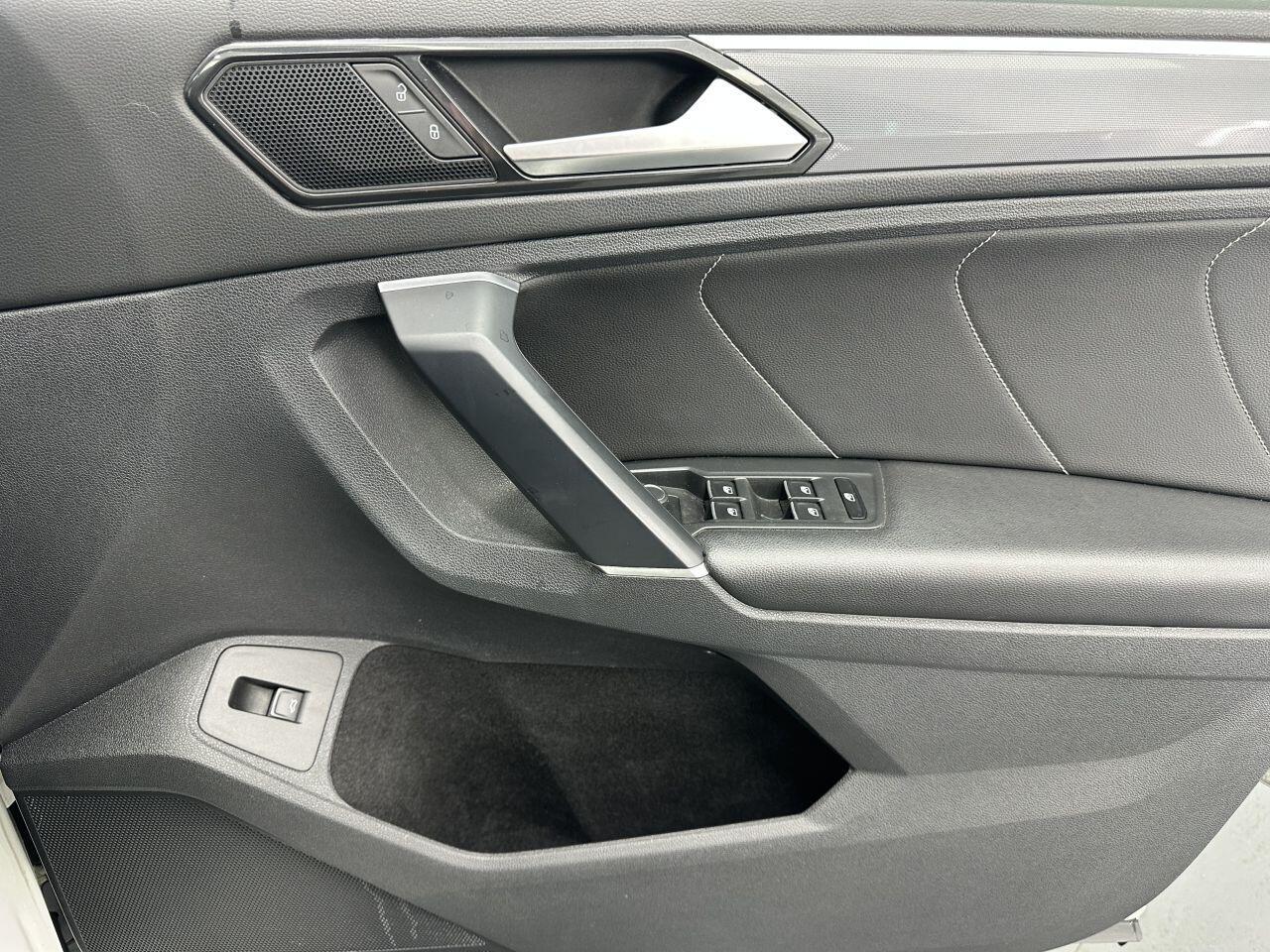 Volkswagen Tiguan - Image 17