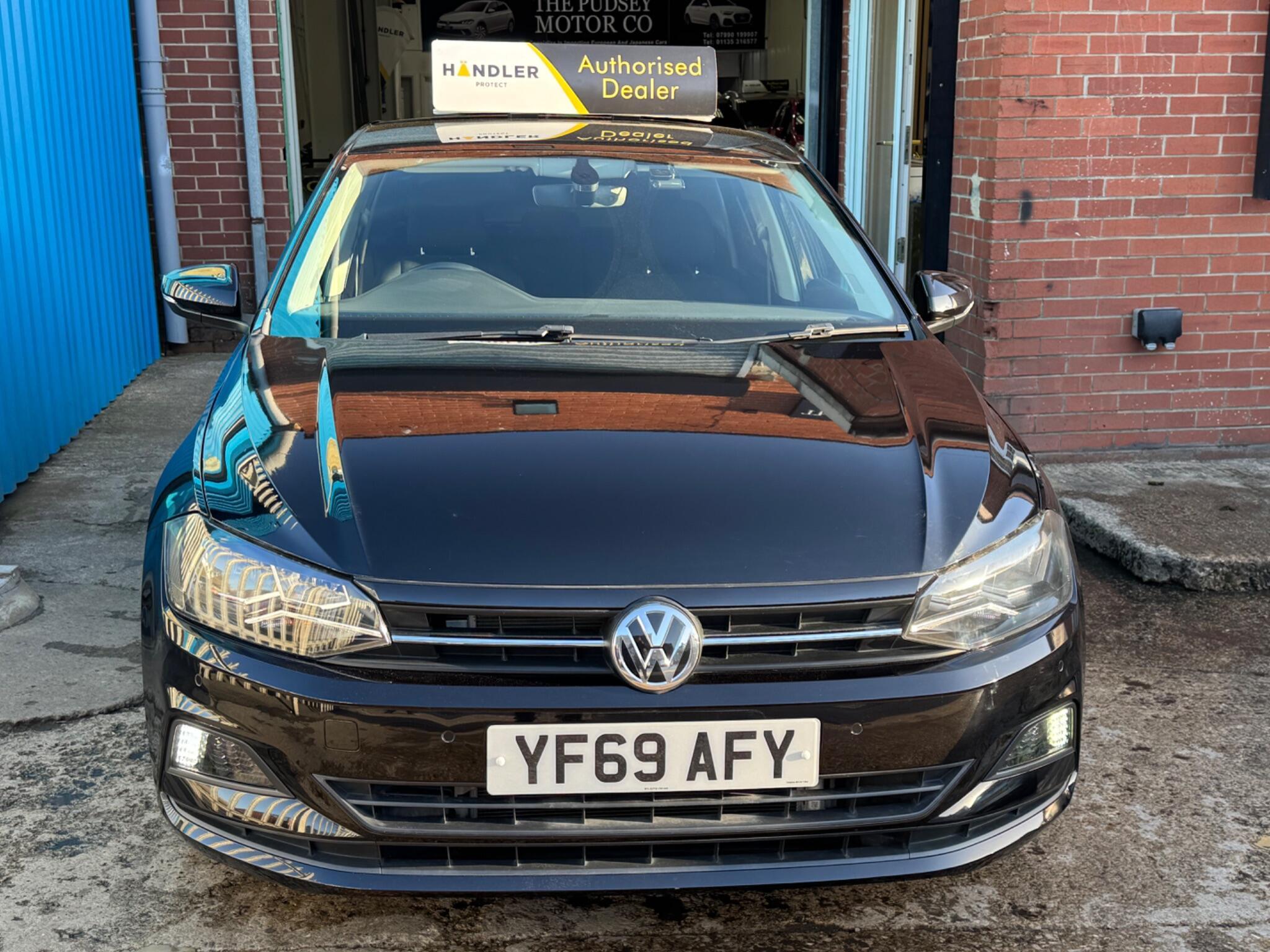 Volkswagen Polo - Image 11