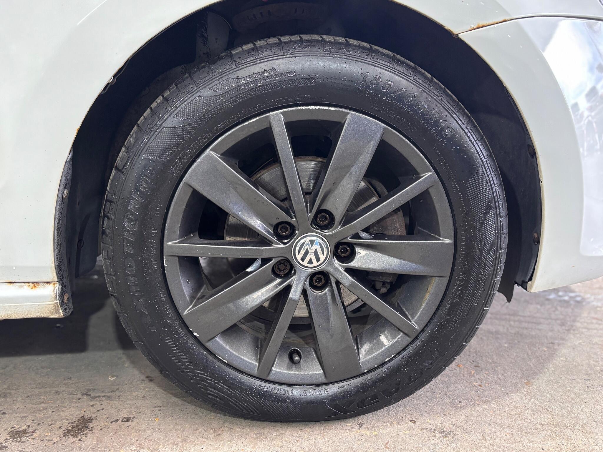 Volkswagen Polo - Image 13