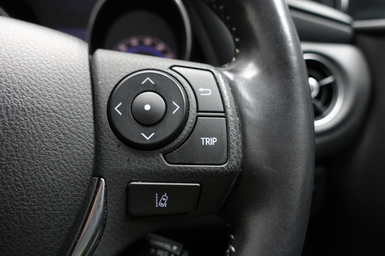 Toyota Auris - Image 38