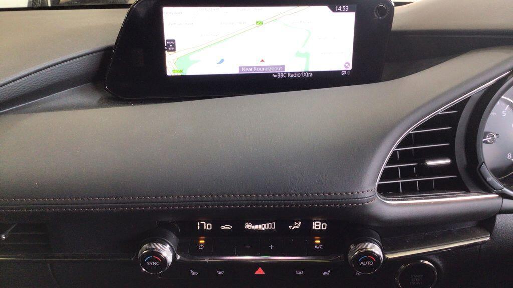 Mazda MAZDA3 - Image 2