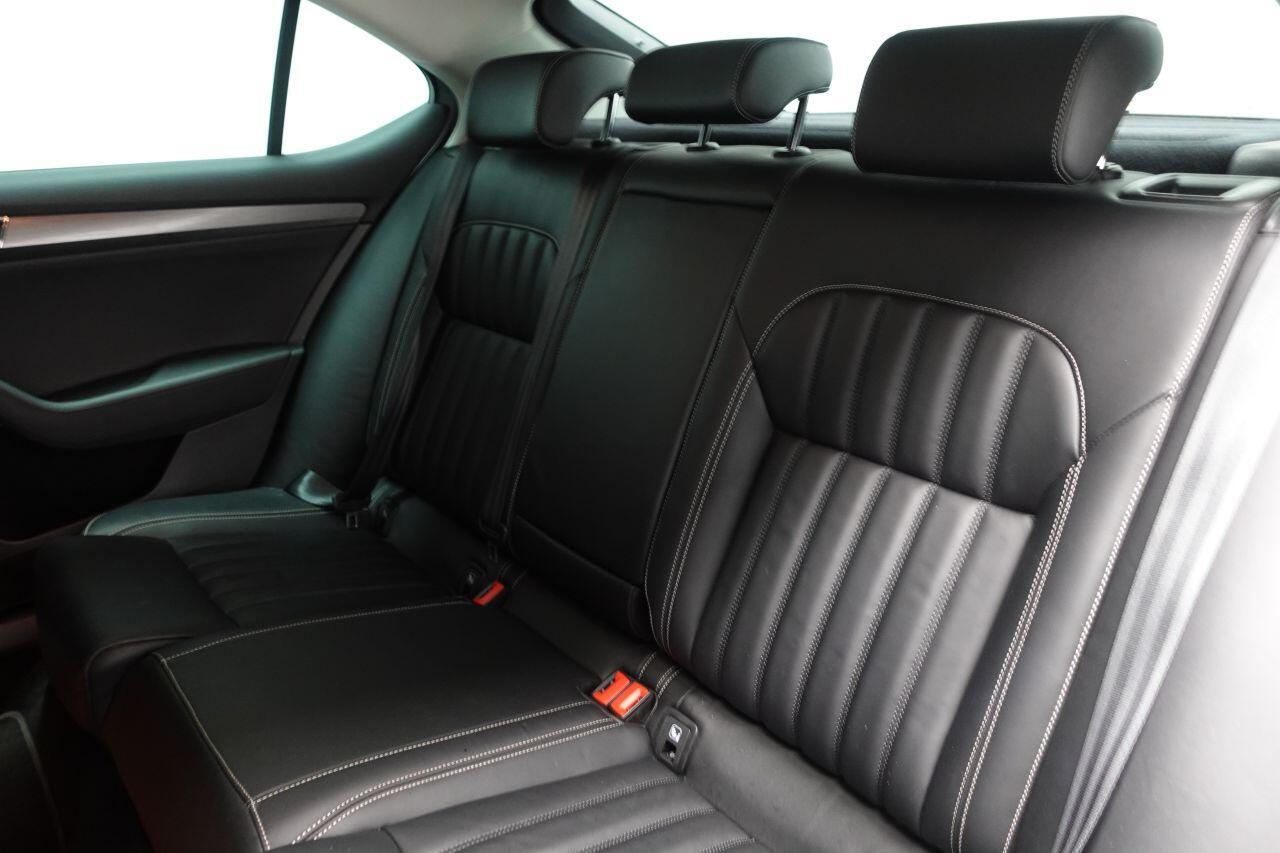Skoda Superb - Image 22