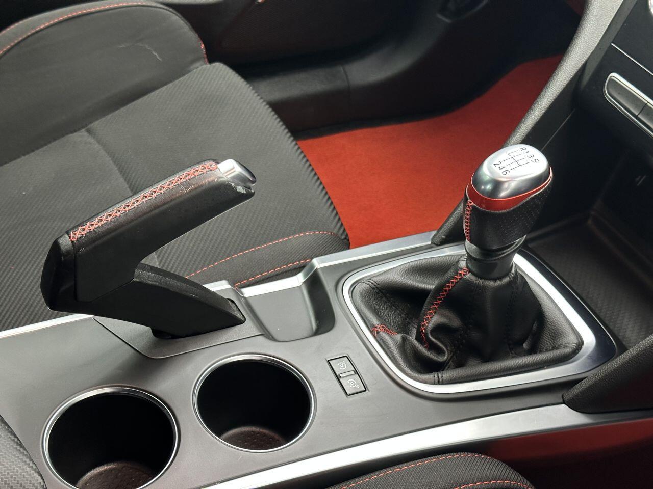 Renault Megane - Image 32