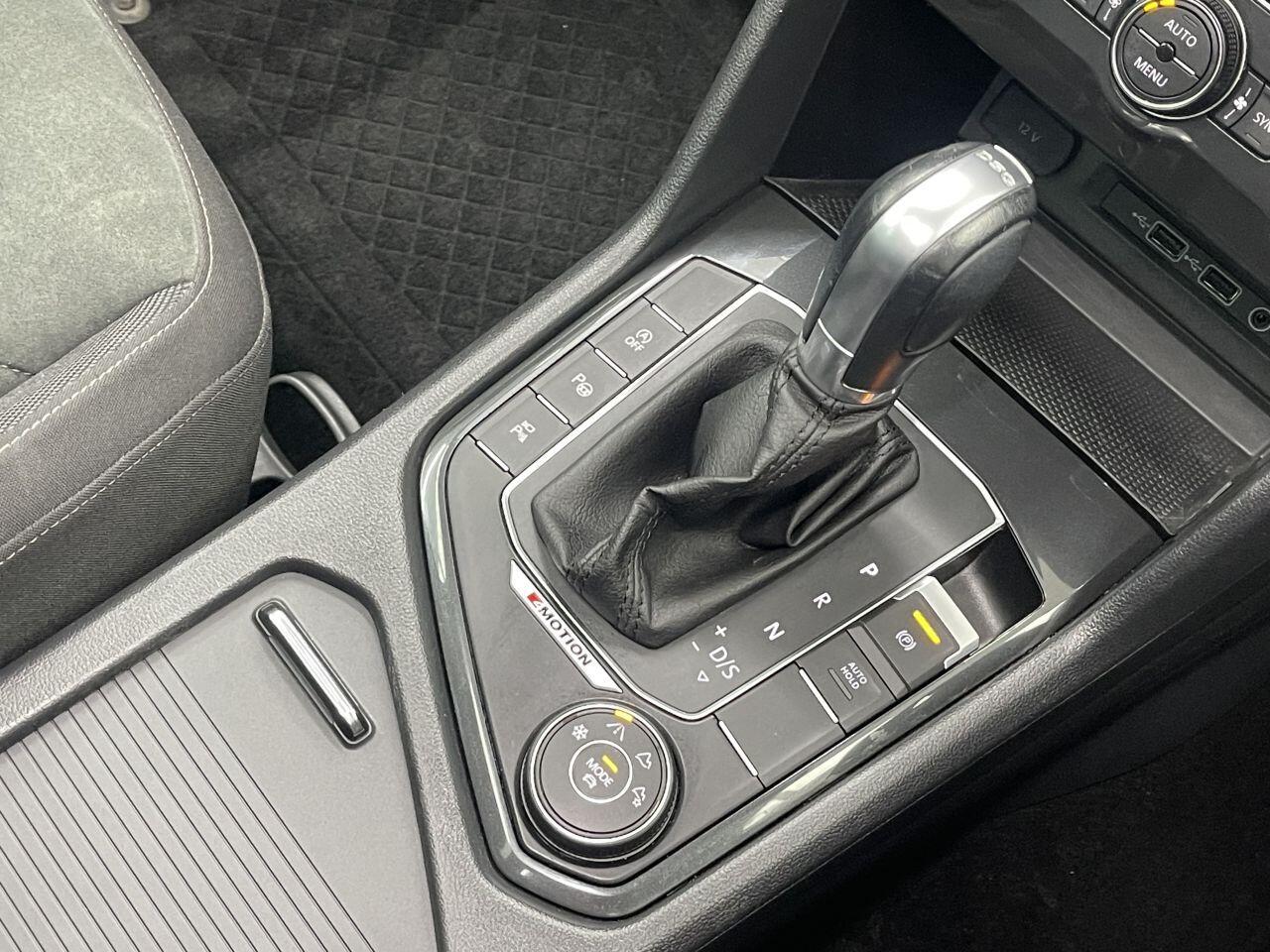 Volkswagen Tiguan - Image 31