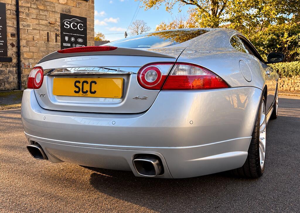 Jaguar XK - Image 8