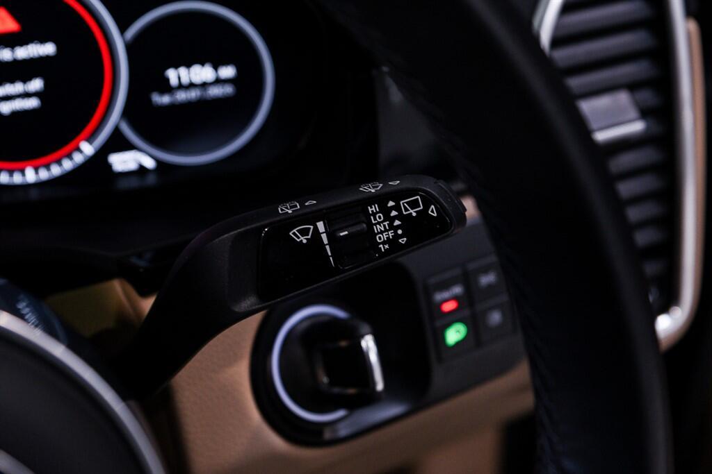 Porsche Cayenne - Image 39