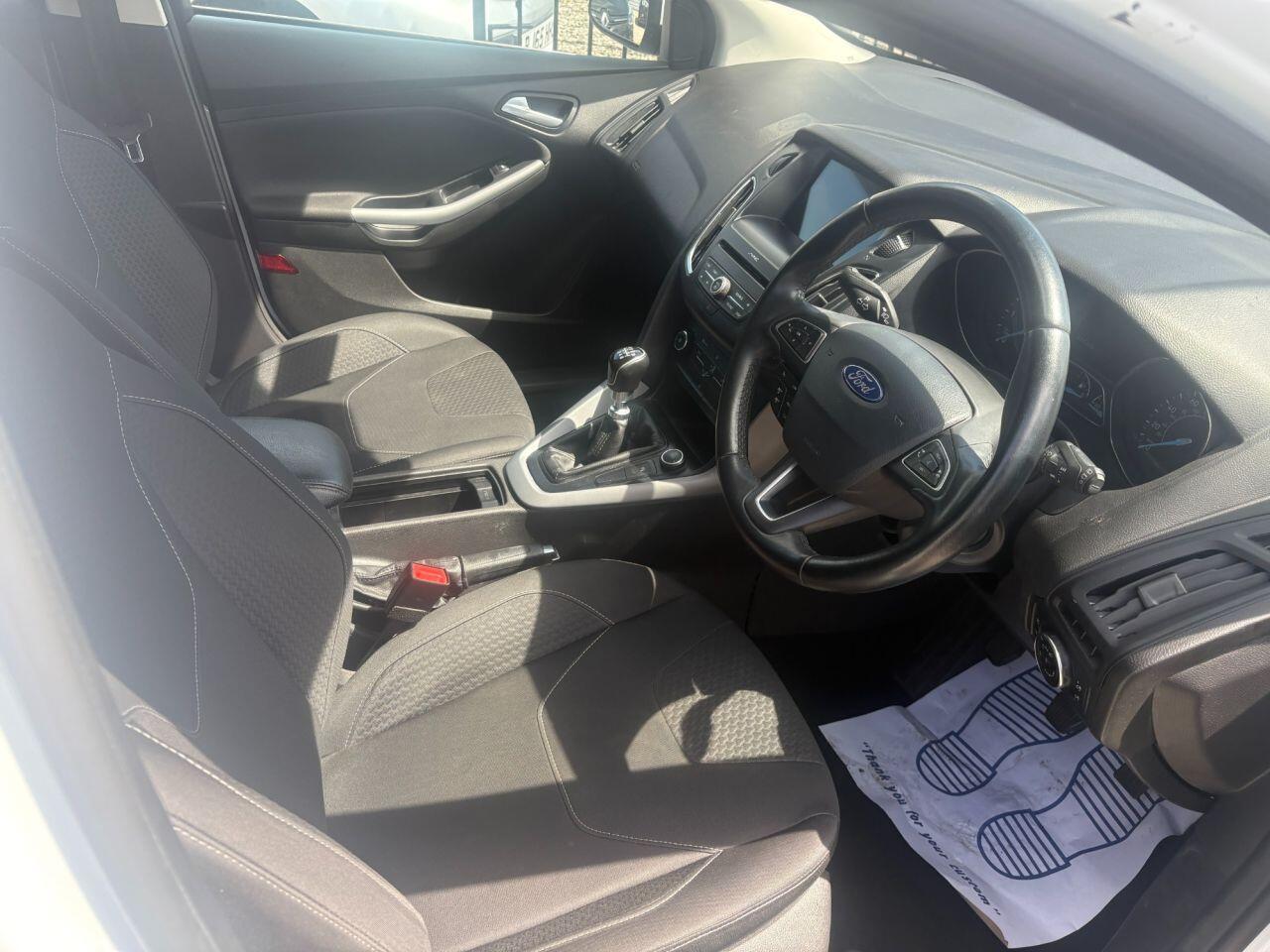 Ford Focus - Image 7