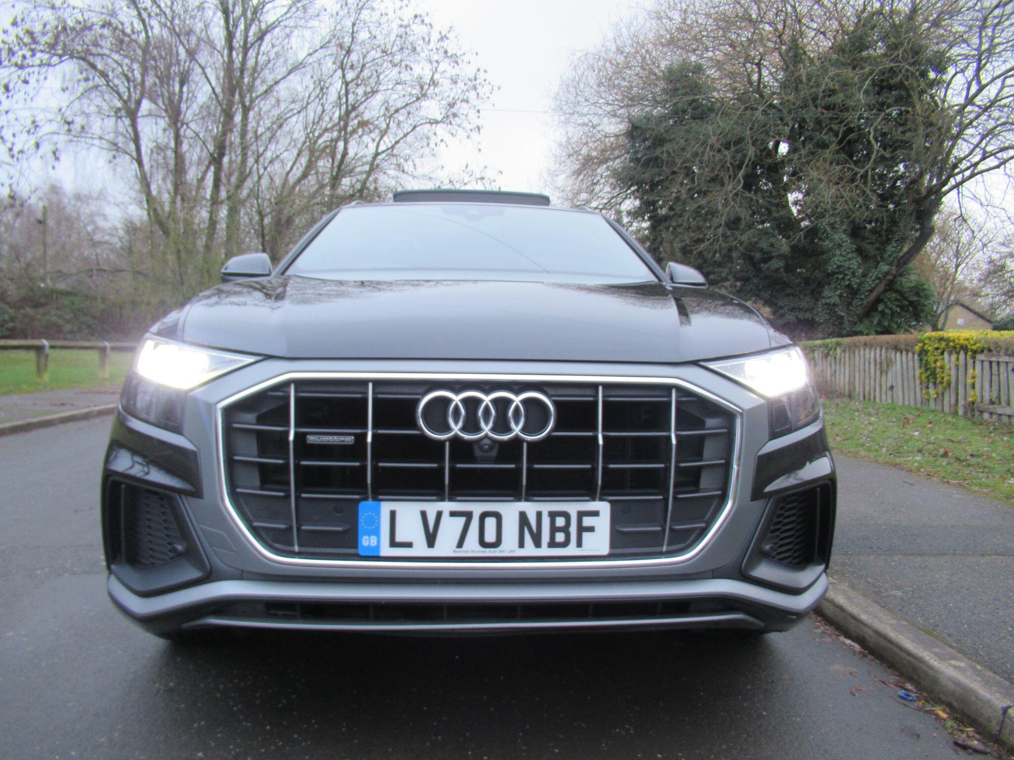 Audi Q8 - Image 10