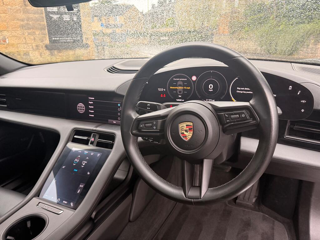 Porsche Taycan - Image 37