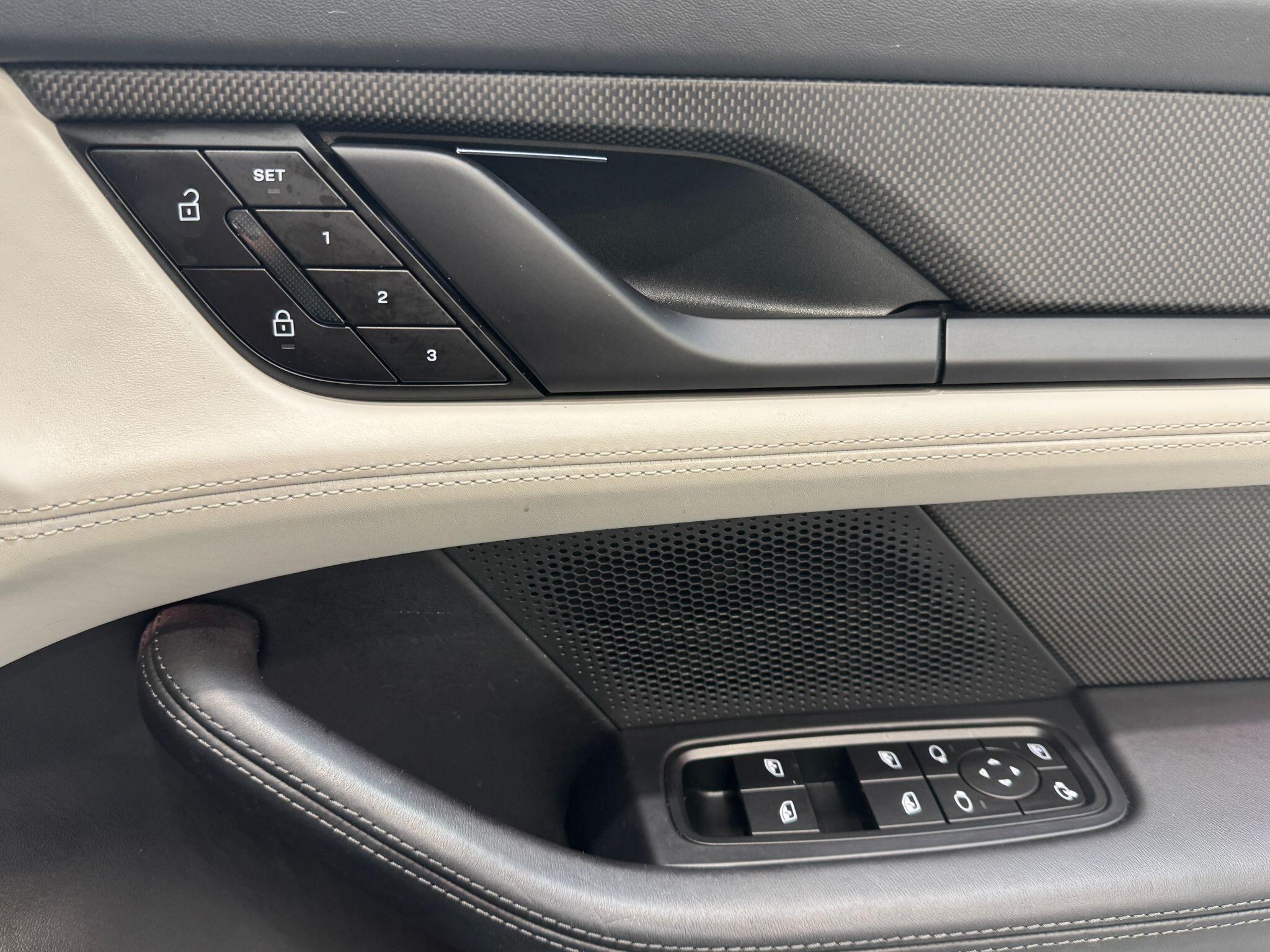 Porsche Taycan - Image 54