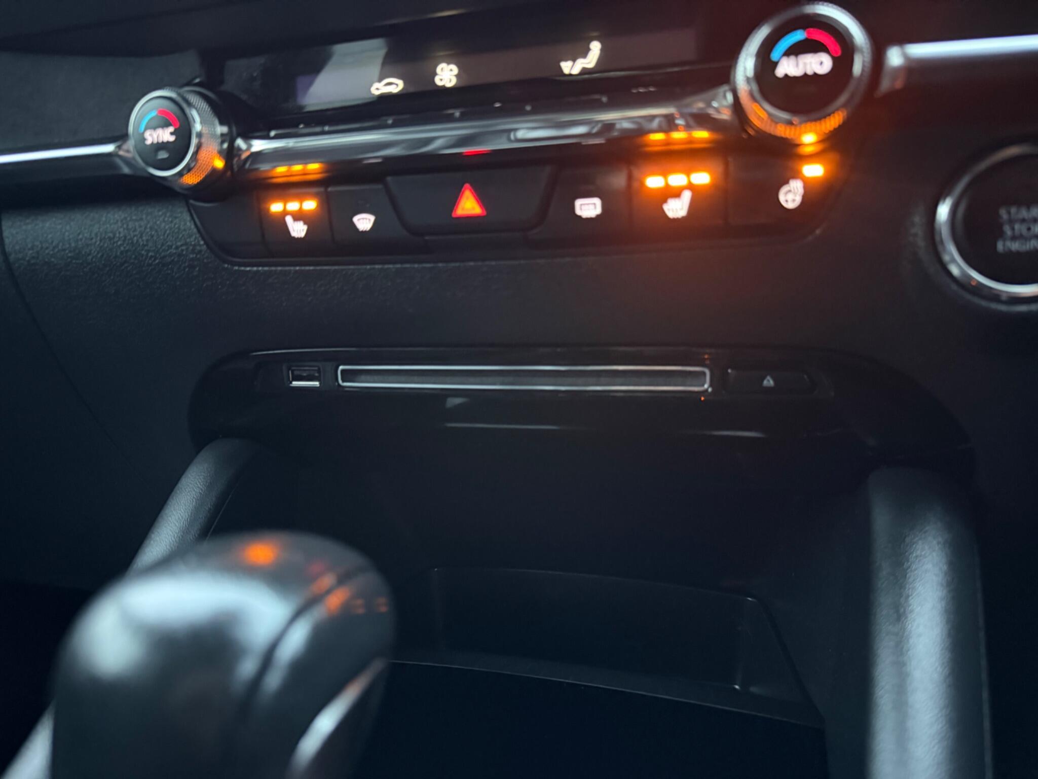 Mazda MAZDA3 - Image 59