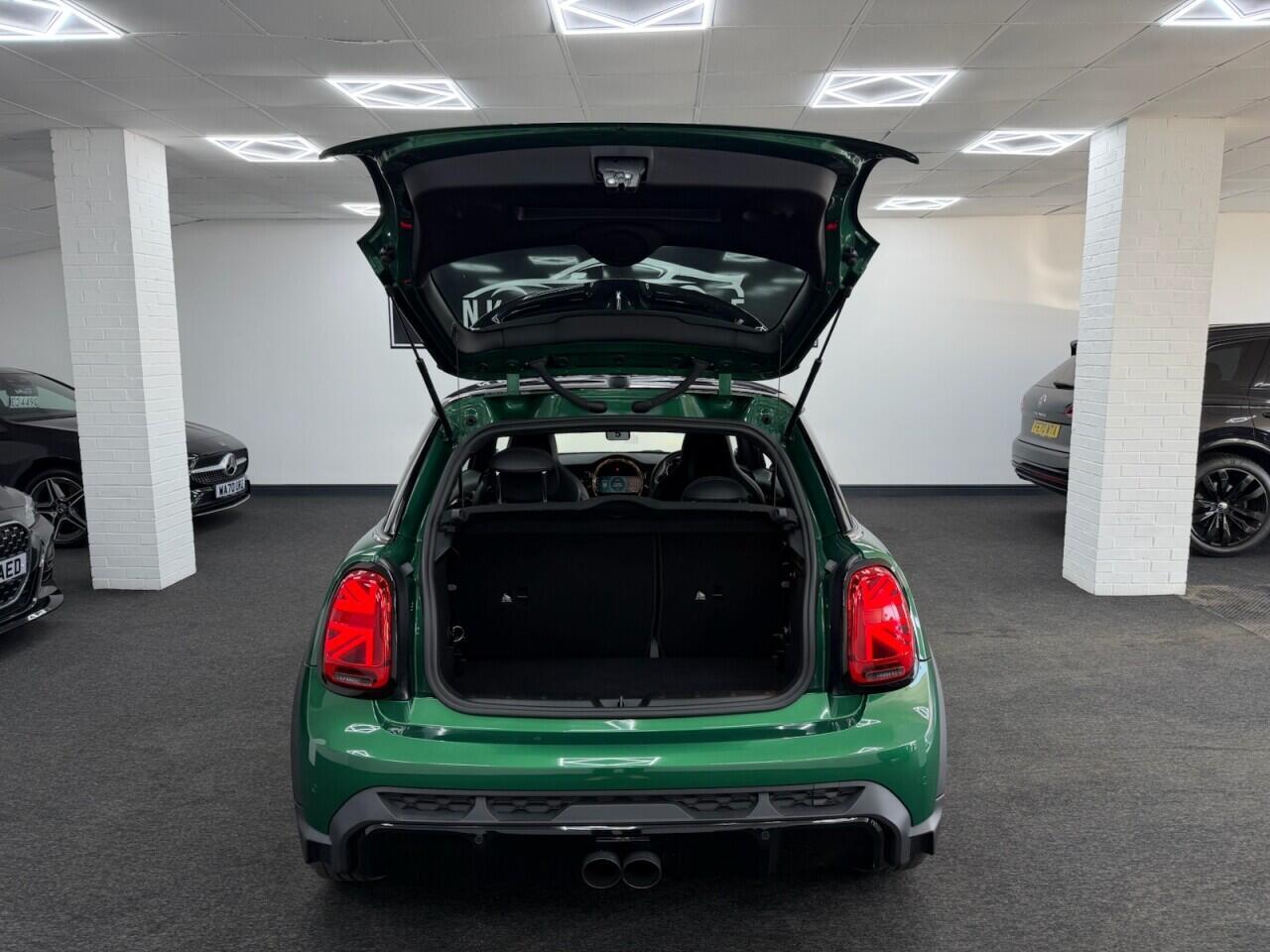 MINI Hatch - Image 19