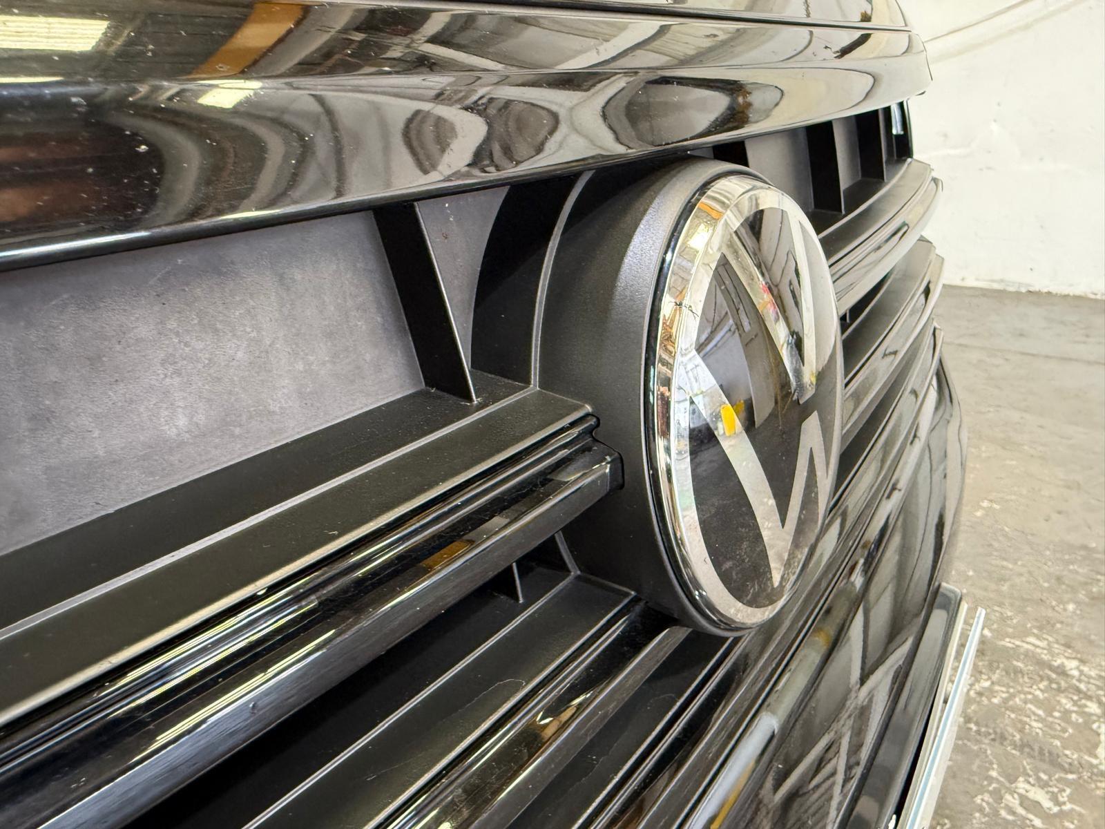 Volkswagen Touareg - Image 10