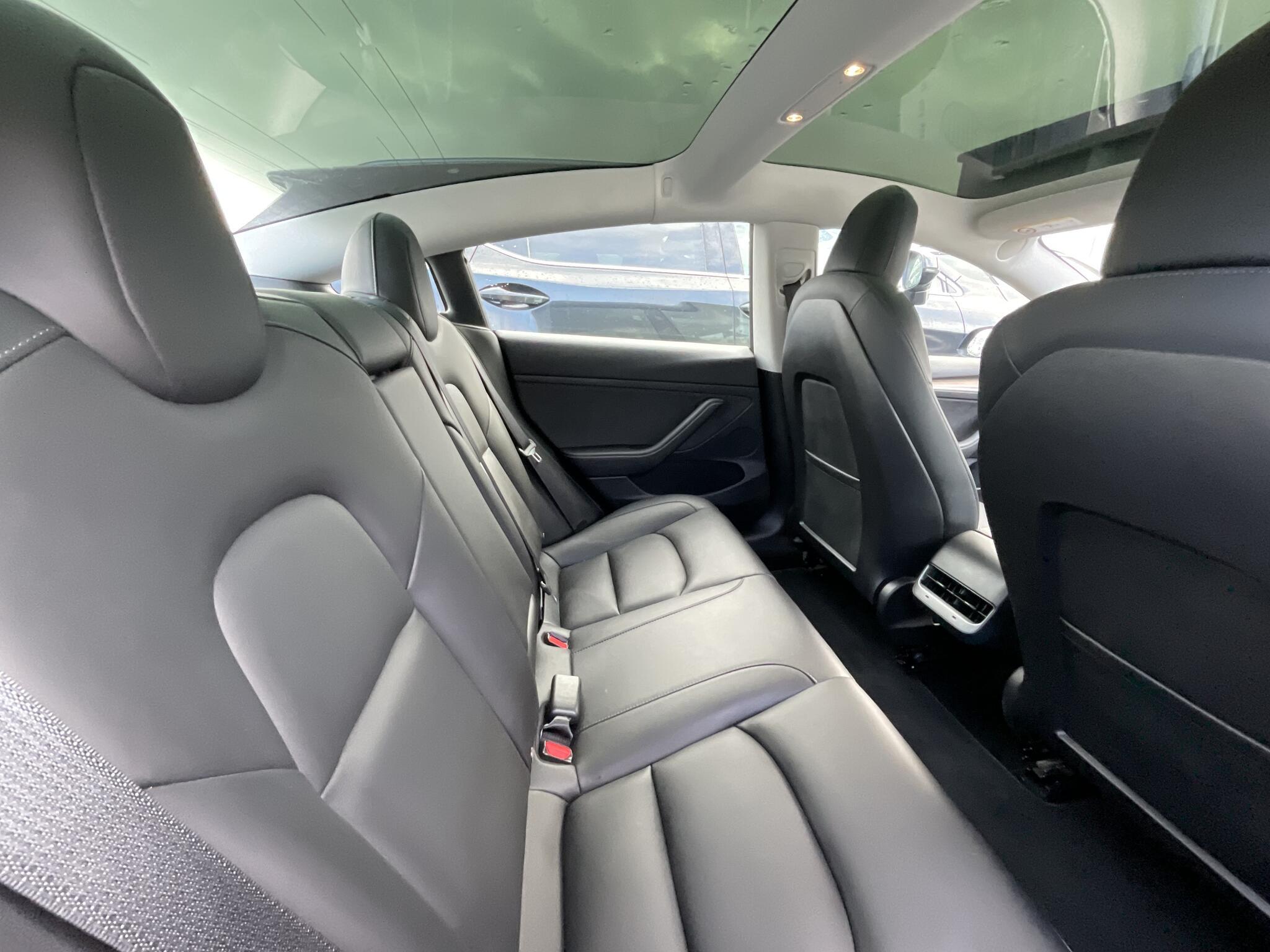 Tesla Model 3 - Image 10