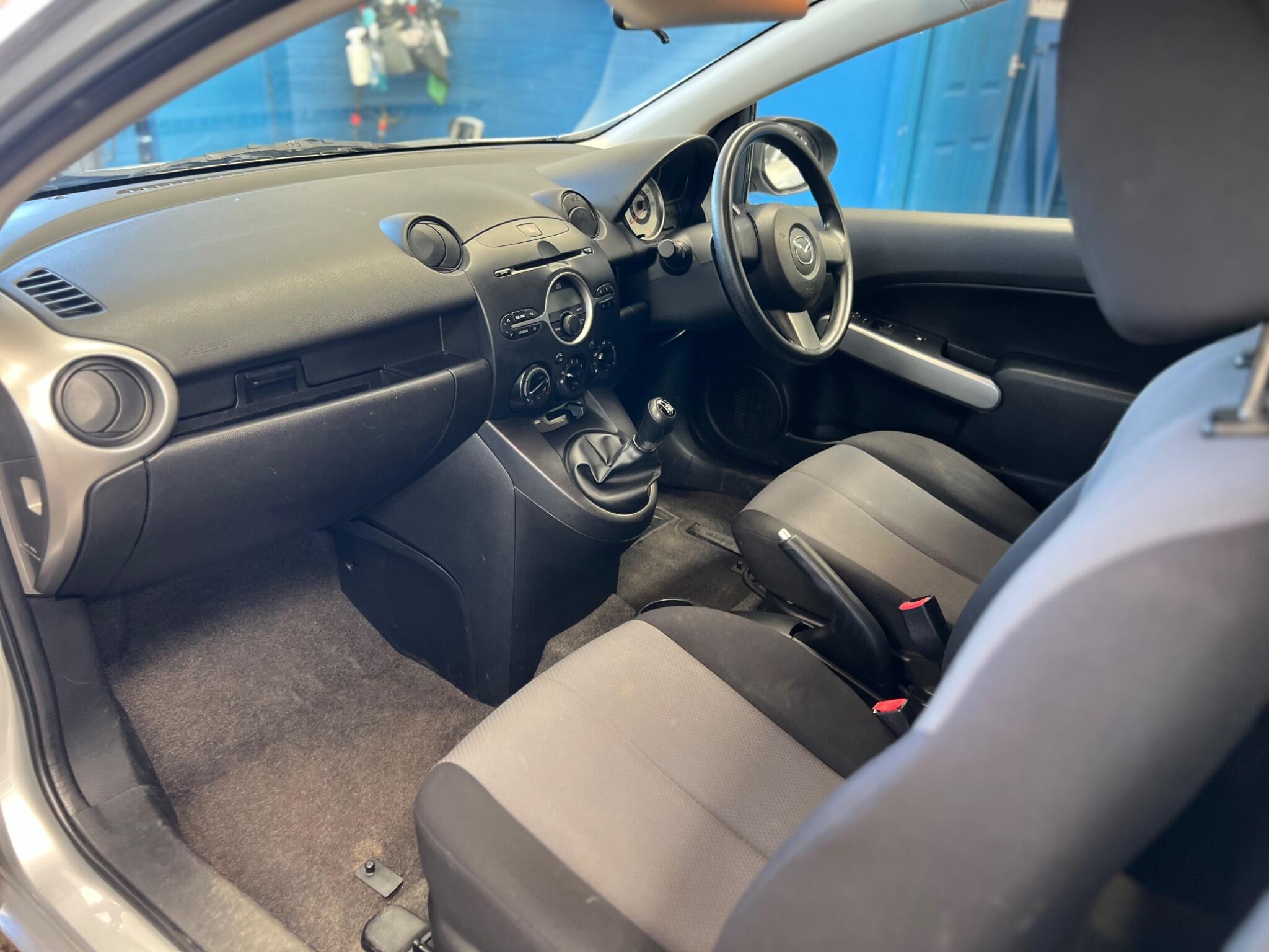 Mazda MAZDA2 - Image 21