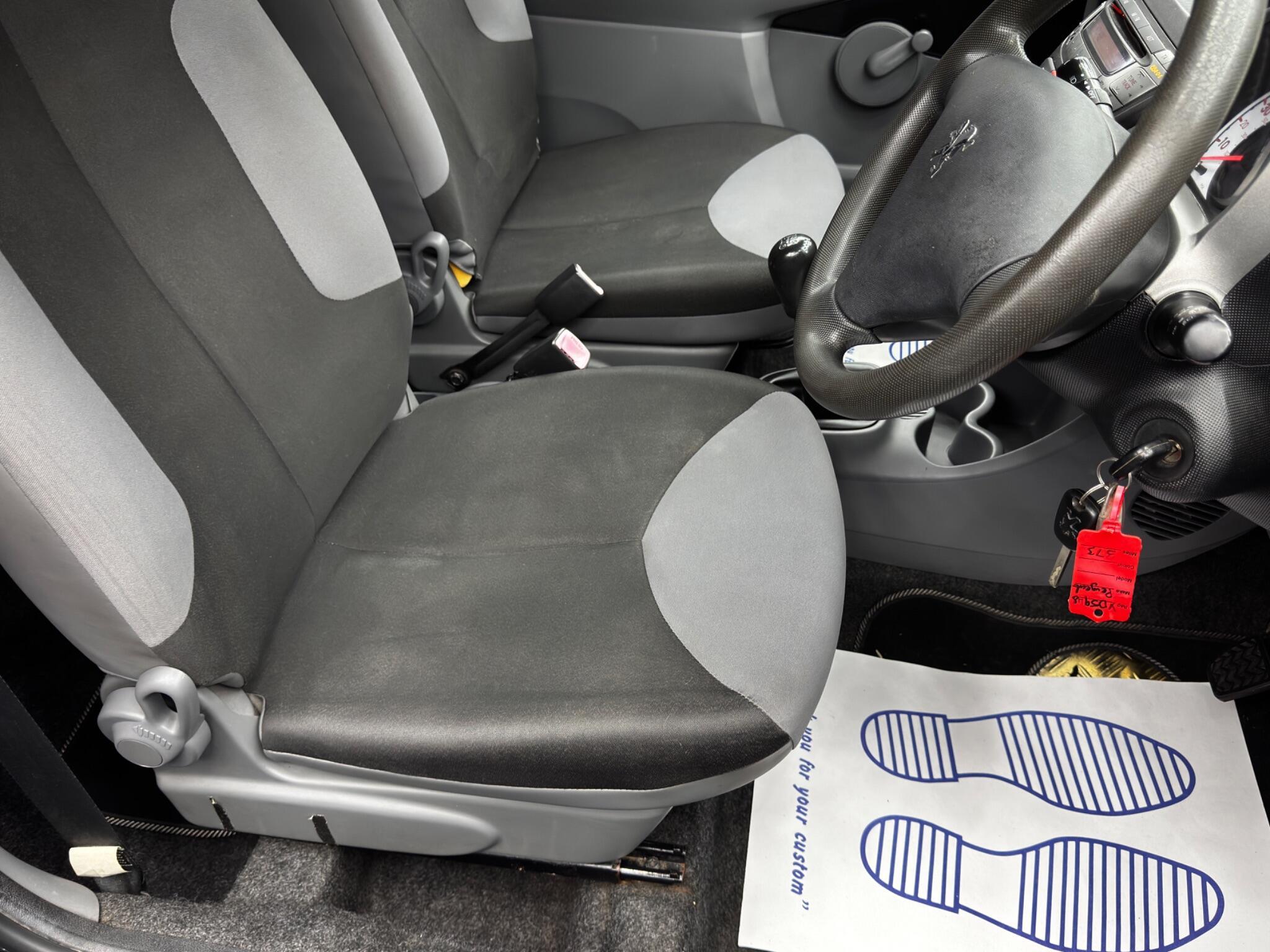 Peugeot 107 - Image 13