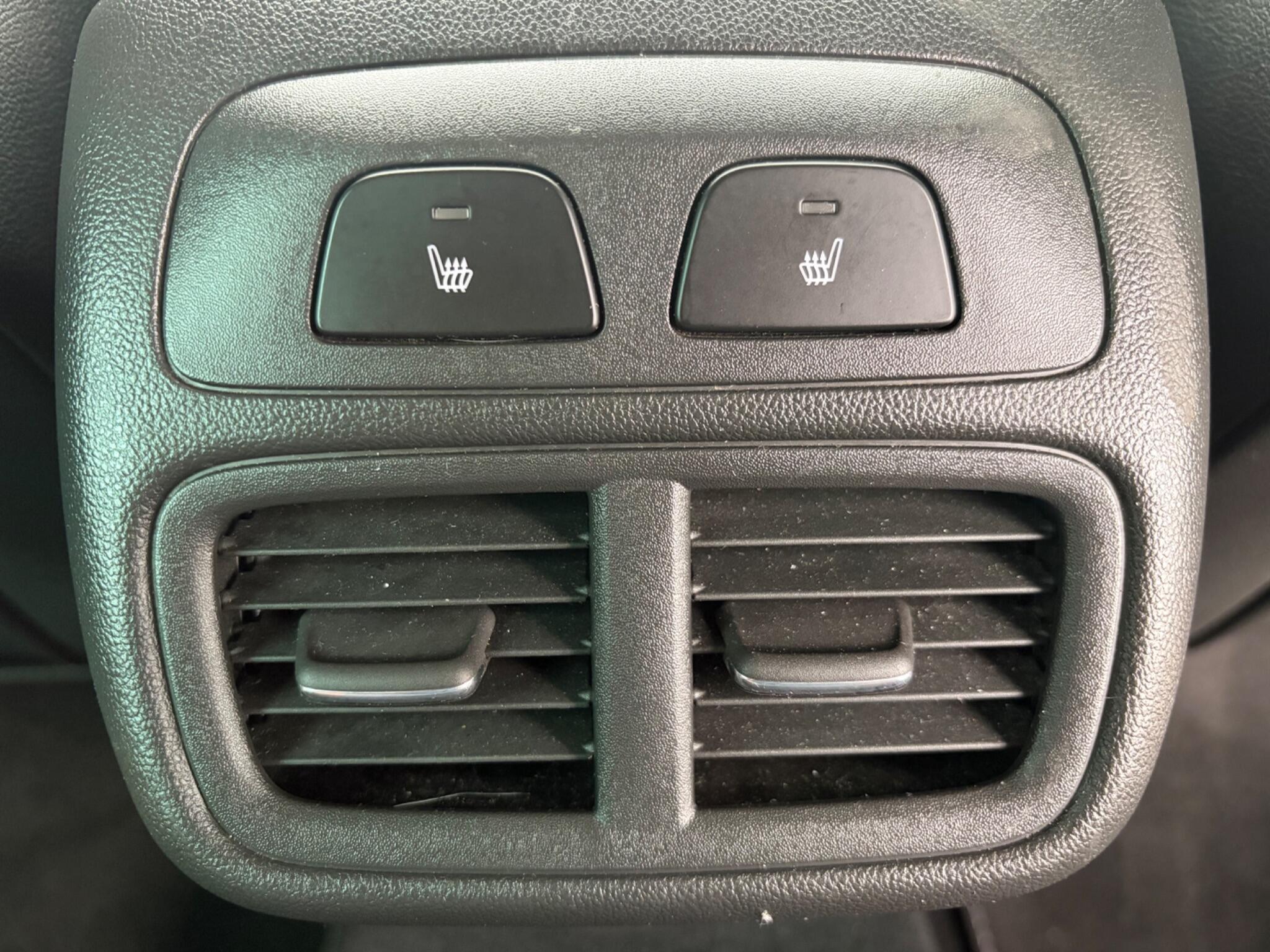 Vauxhall Insignia - Image 27