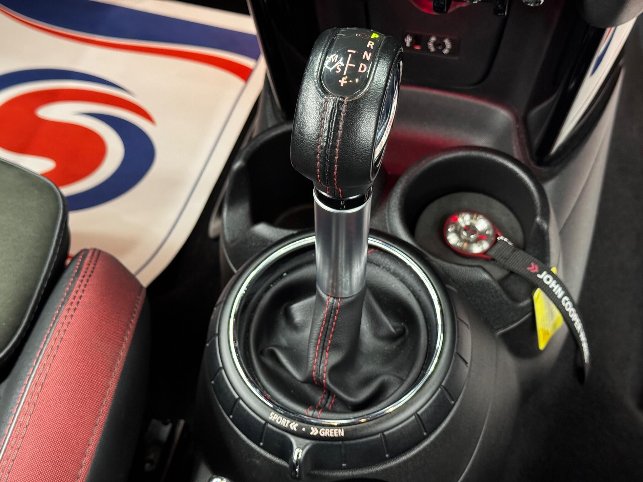 MINI Hatch - Image 26