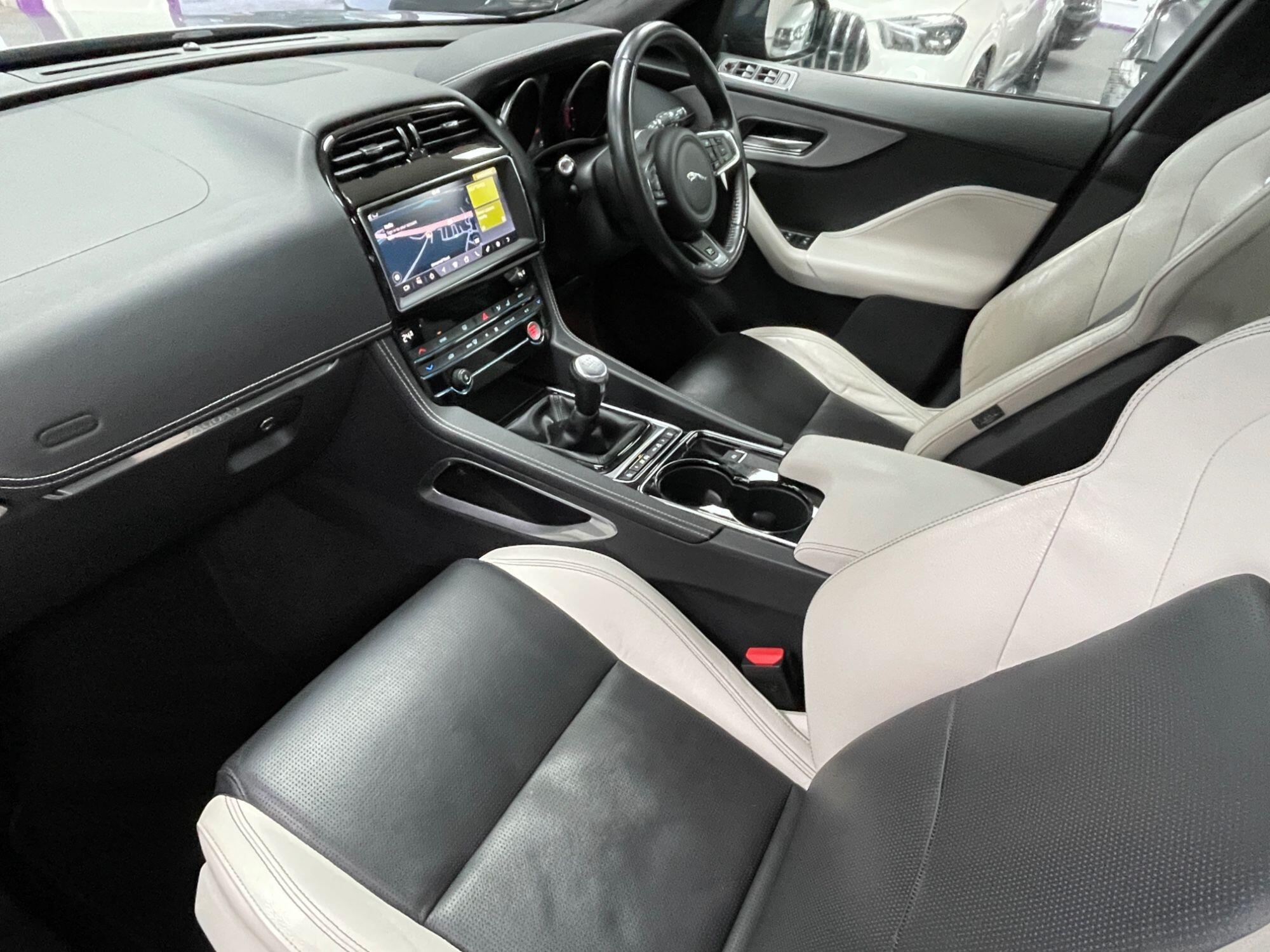 Jaguar F-Pace - Image 35