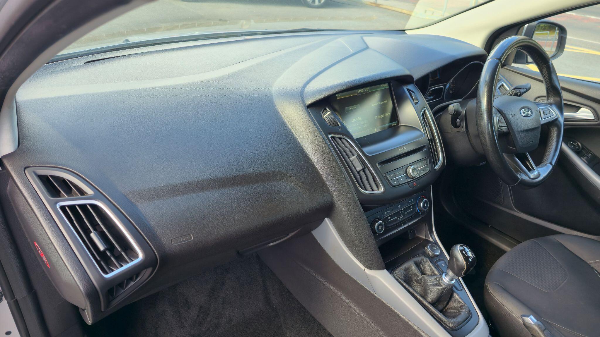 Ford Focus - Image 20