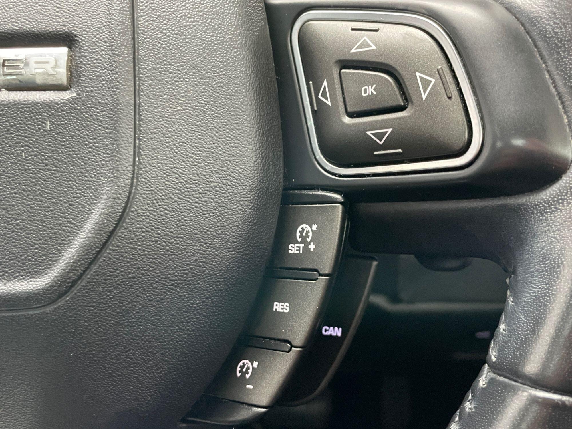 Land Rover Range Rover Evoque - Image 40