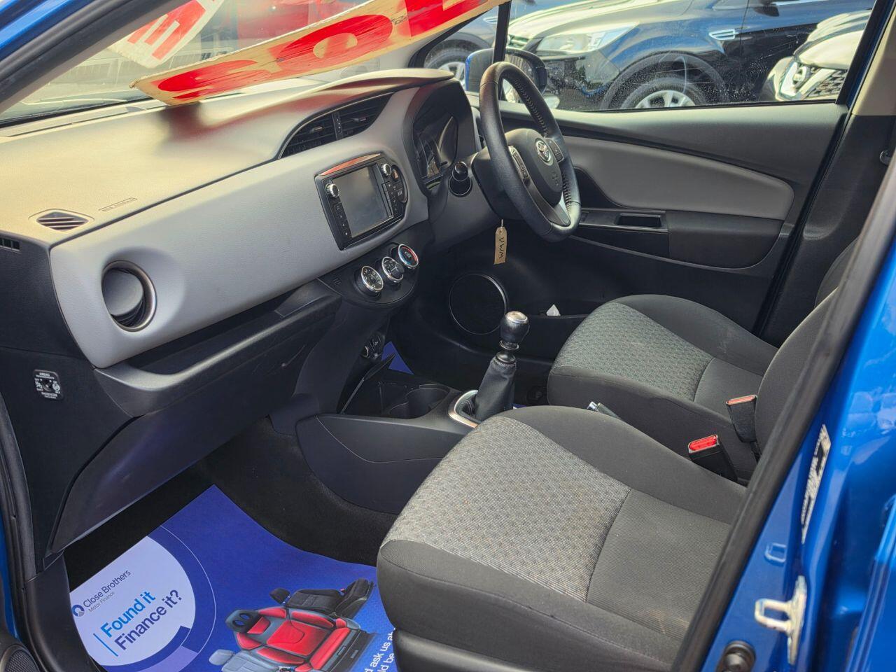 Toyota Yaris - Image 11
