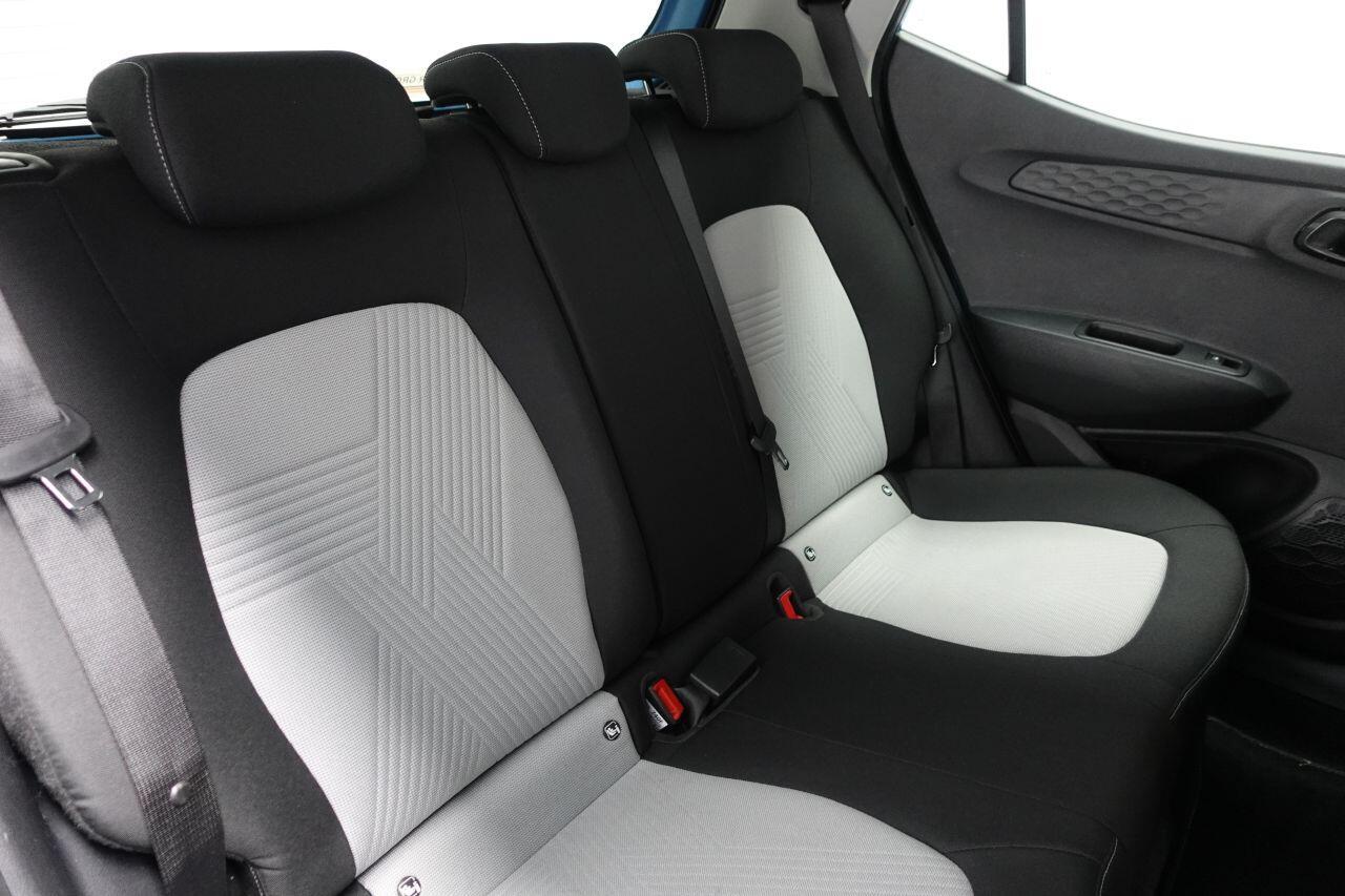 Hyundai i10 - Image 18