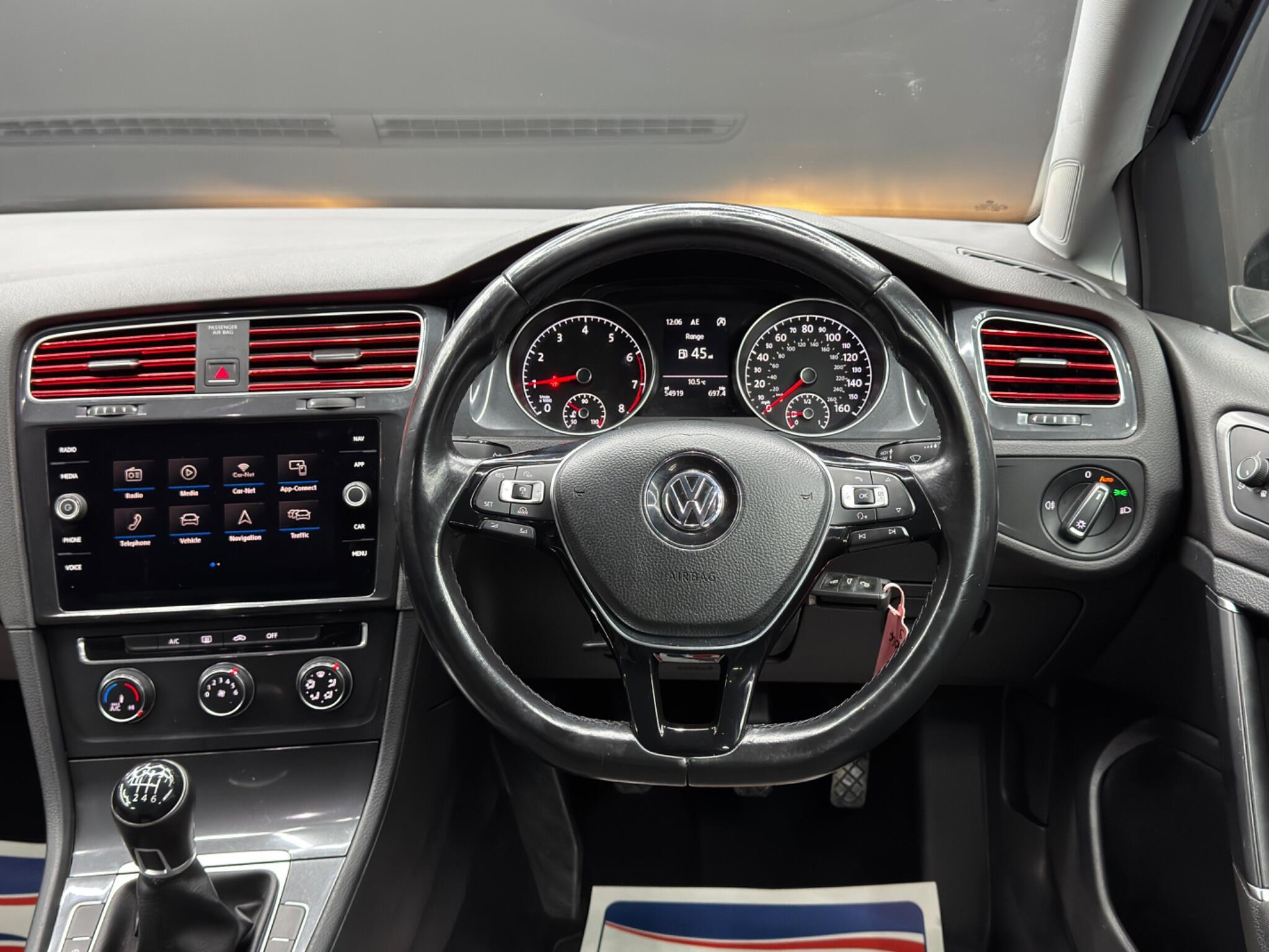 Volkswagen Golf - Image 17
