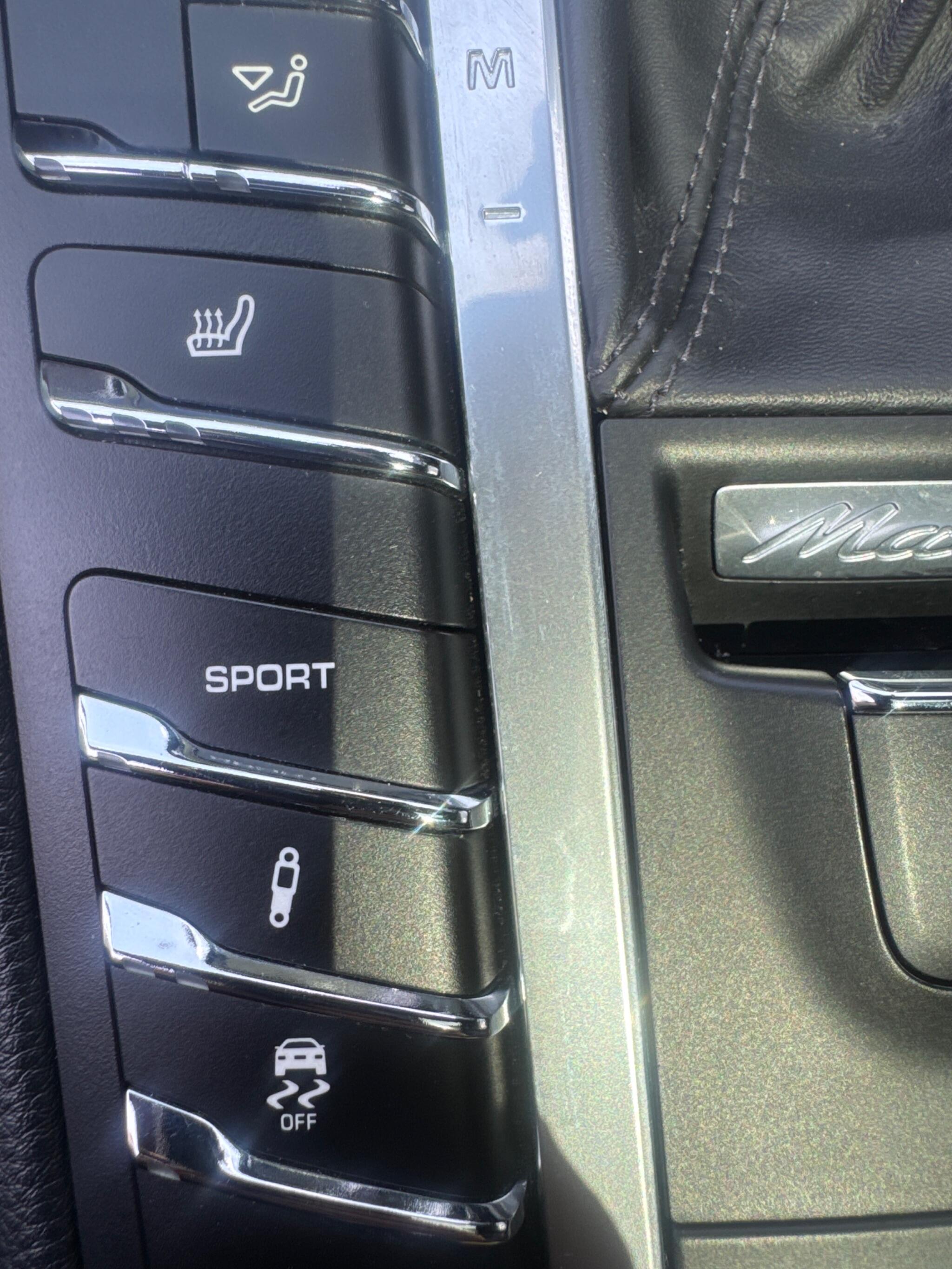 Porsche Macan - Image 38