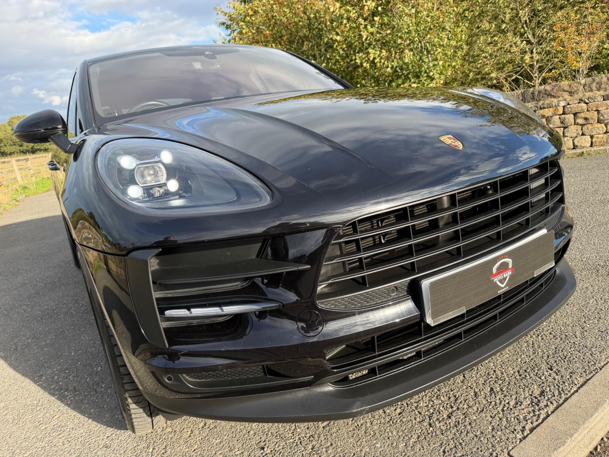 Porsche Macan - Image 14