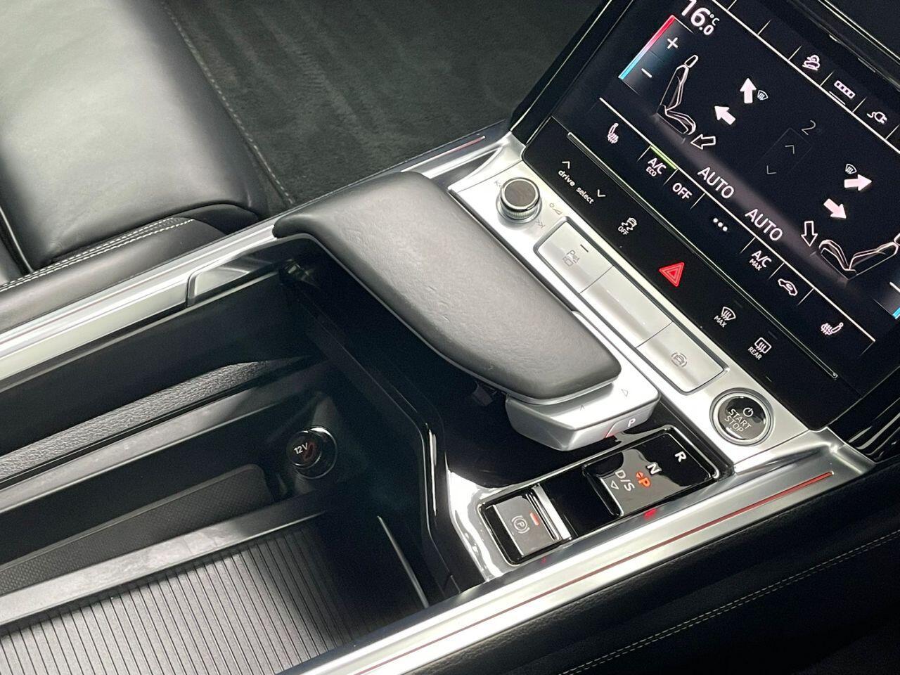 Audi E-Tron - Image 30